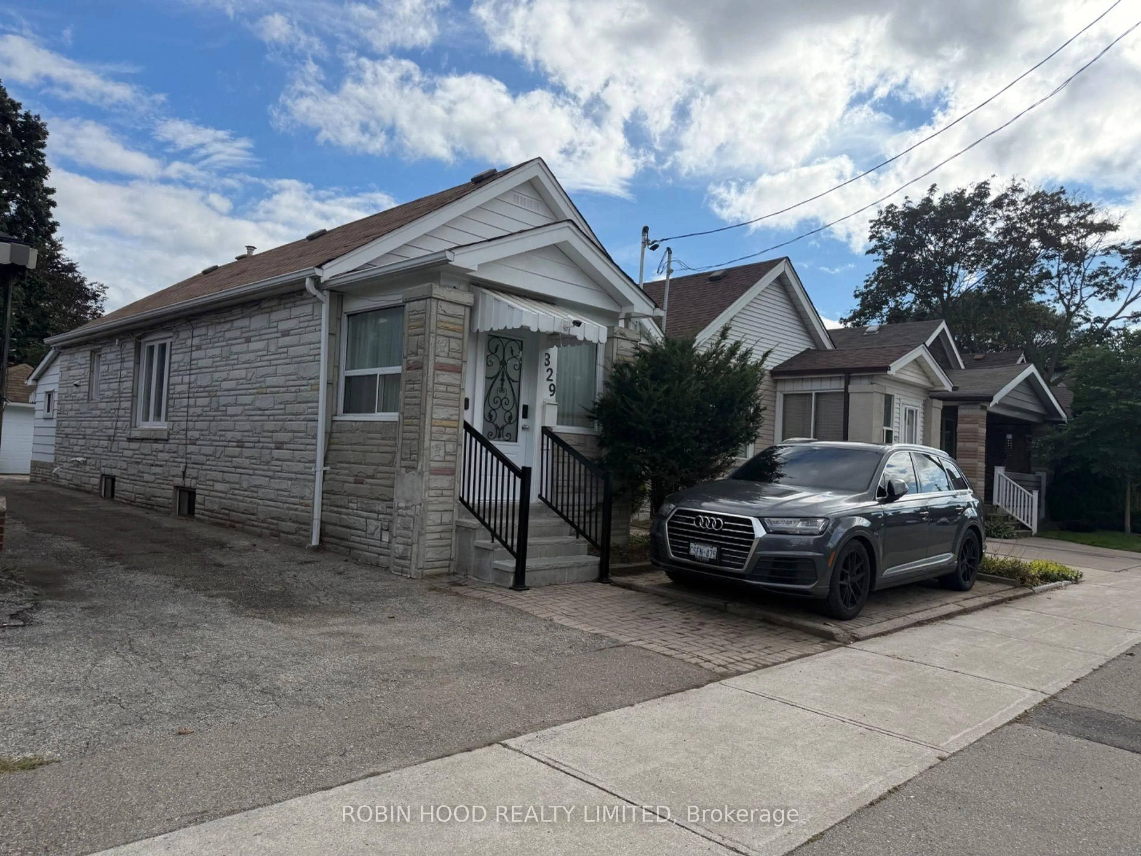 A pic from outside/outdoor area/front of a property/back of a property/a pic from drone, street for 329 O'Connor Dr, Toronto Ontario M4J 2V2