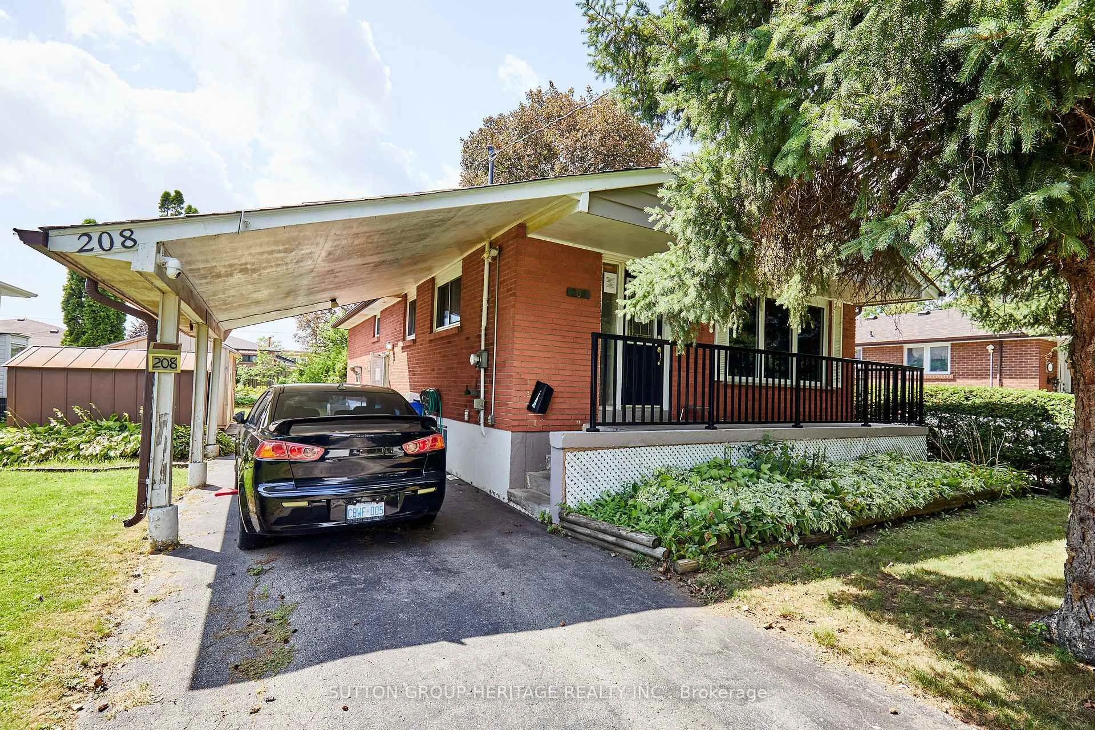 Unknown for 208 Farewell St, Oshawa Ontario L1H 6L7