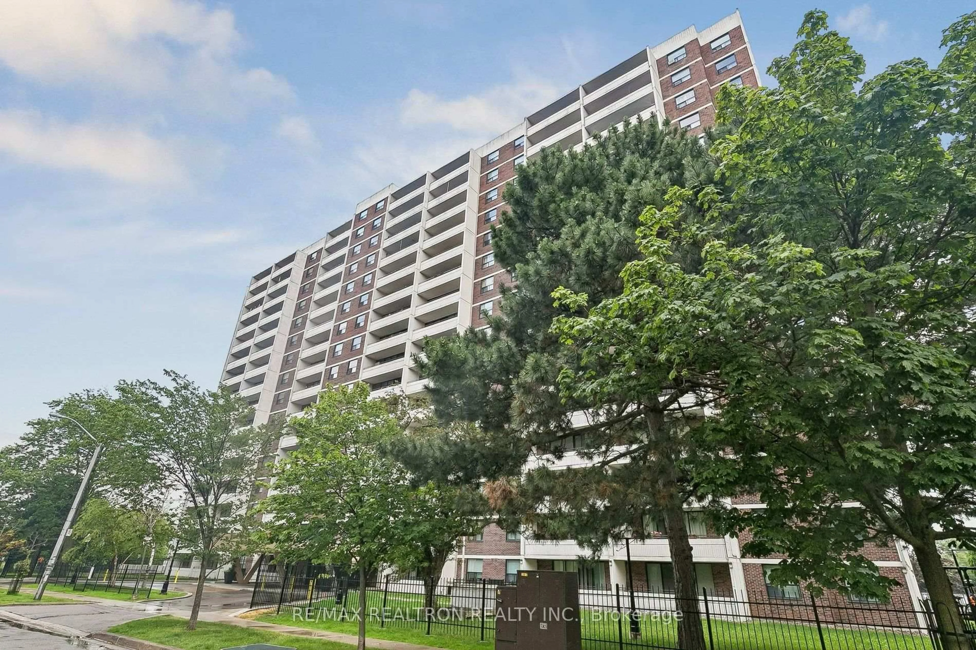 Unknown for 101 Prudential Dr #205, Toronto Ontario M1P 4S5
