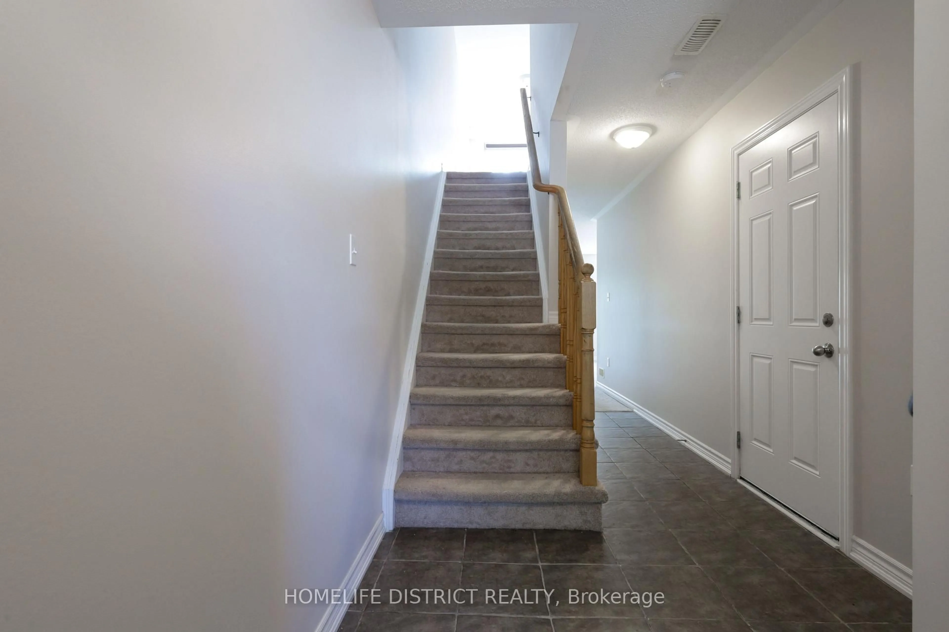 Stairs for 14 Katerson Lane, Clarington Ontario L1E 0E9