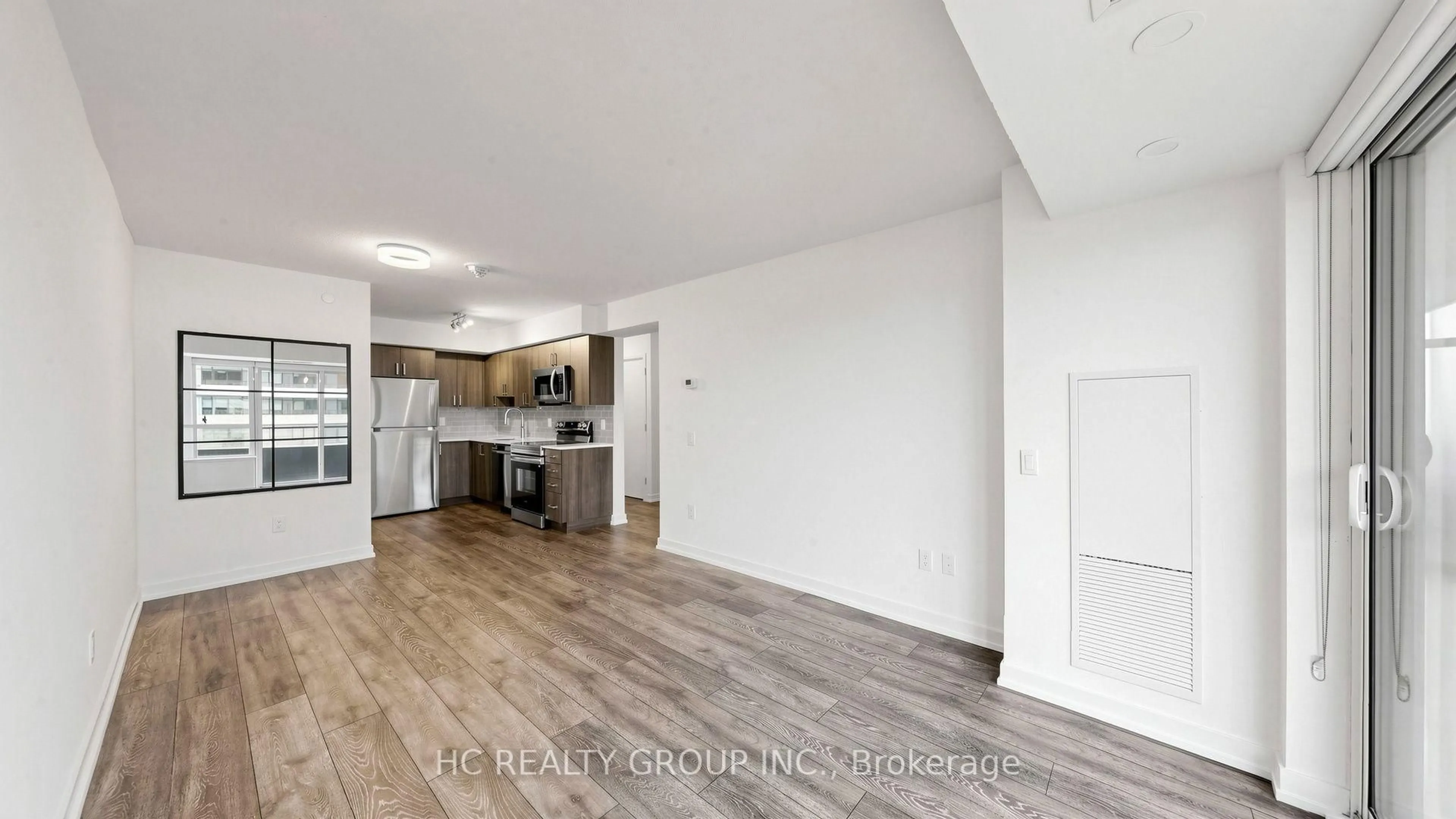 Open concept kitchen, unknown for 1455 Celebration Dr #1806, Pickering Ontario L1W 0C4