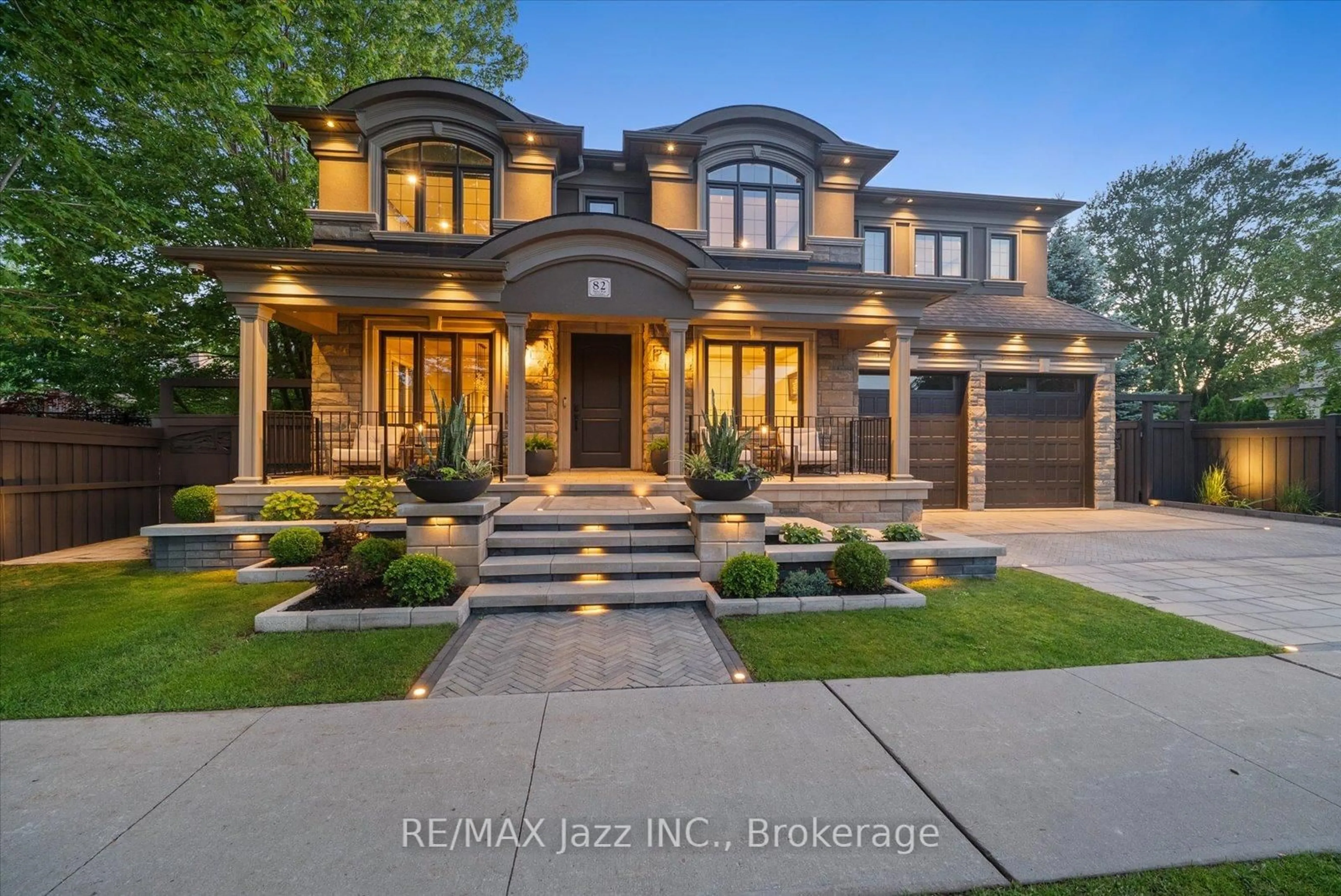 Home with brick exterior material, street for 82 Bridlewood Blvd, Whitby Ontario L1R 3R8