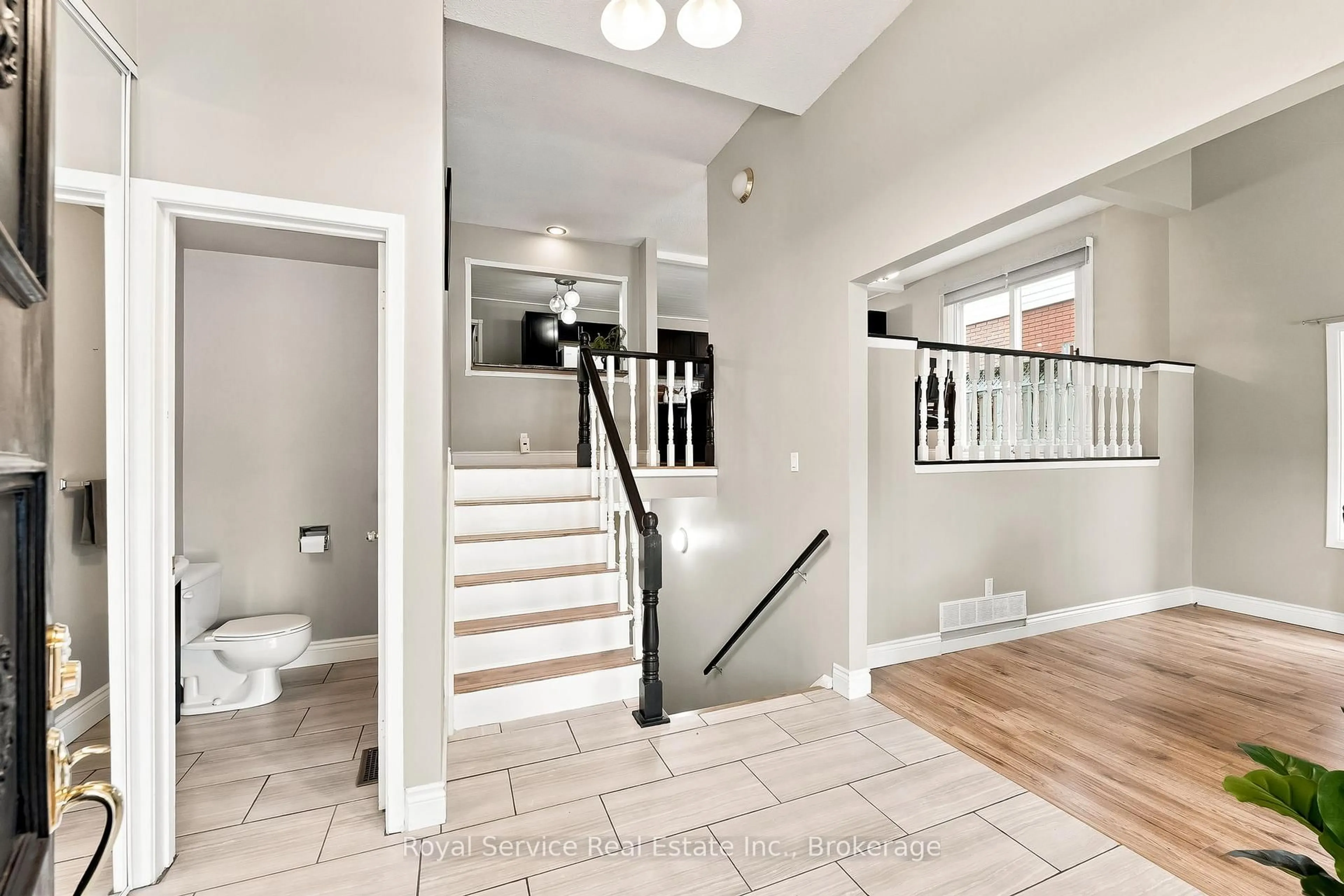 Unknown for 640 Hillcroft St, Oshawa Ontario L1G 7K6