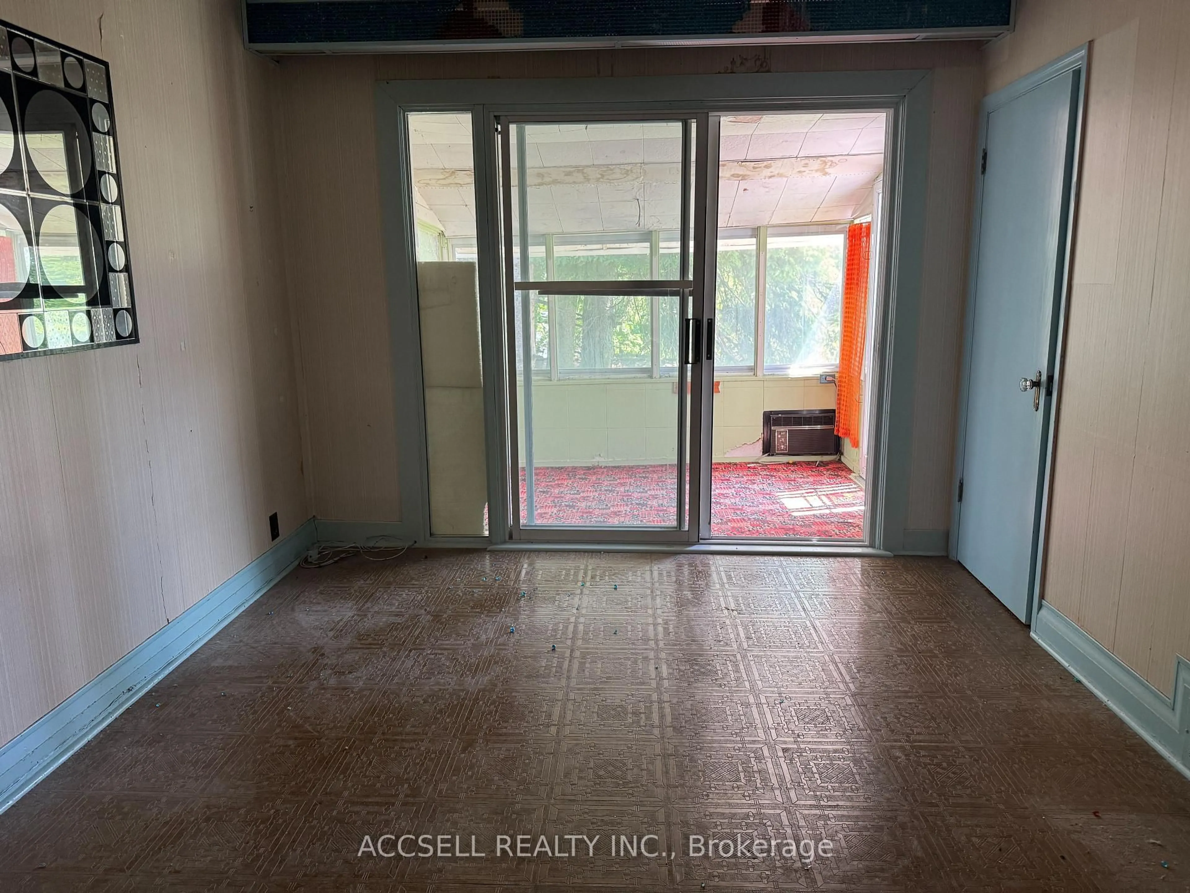 A pic of a room for 103 Donside Dr, Toronto Ontario M1L 1P9