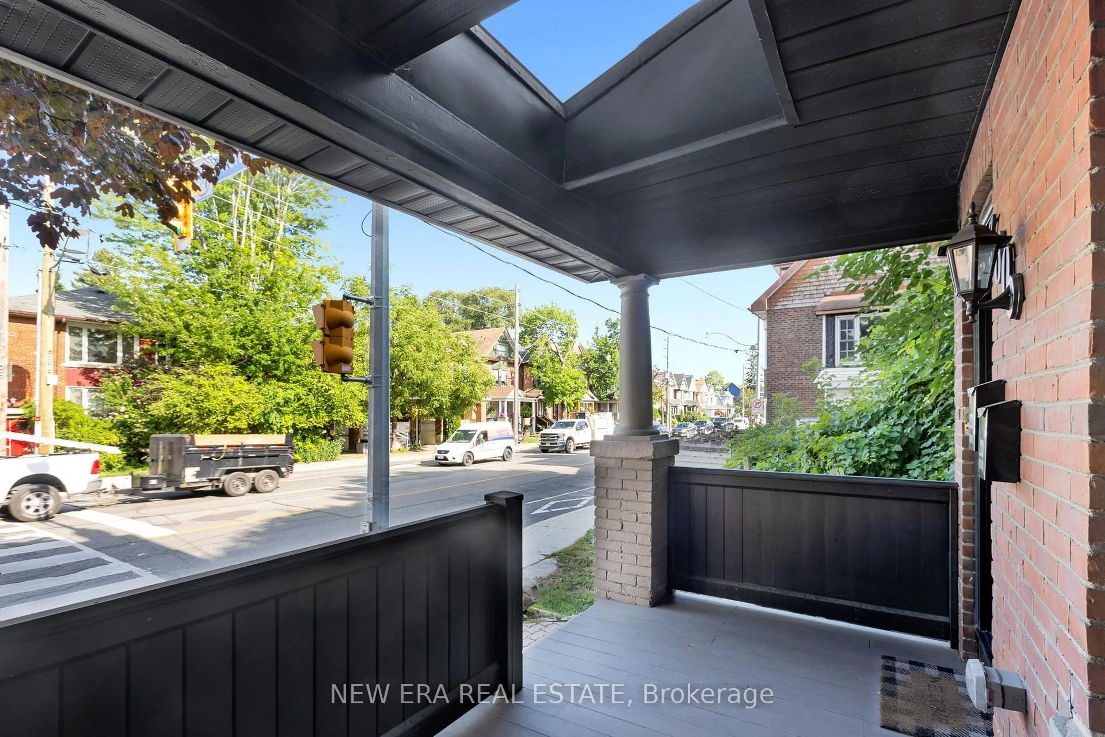 Unknown for 360 Woodbine Ave, Toronto Ontario M4L 3P6