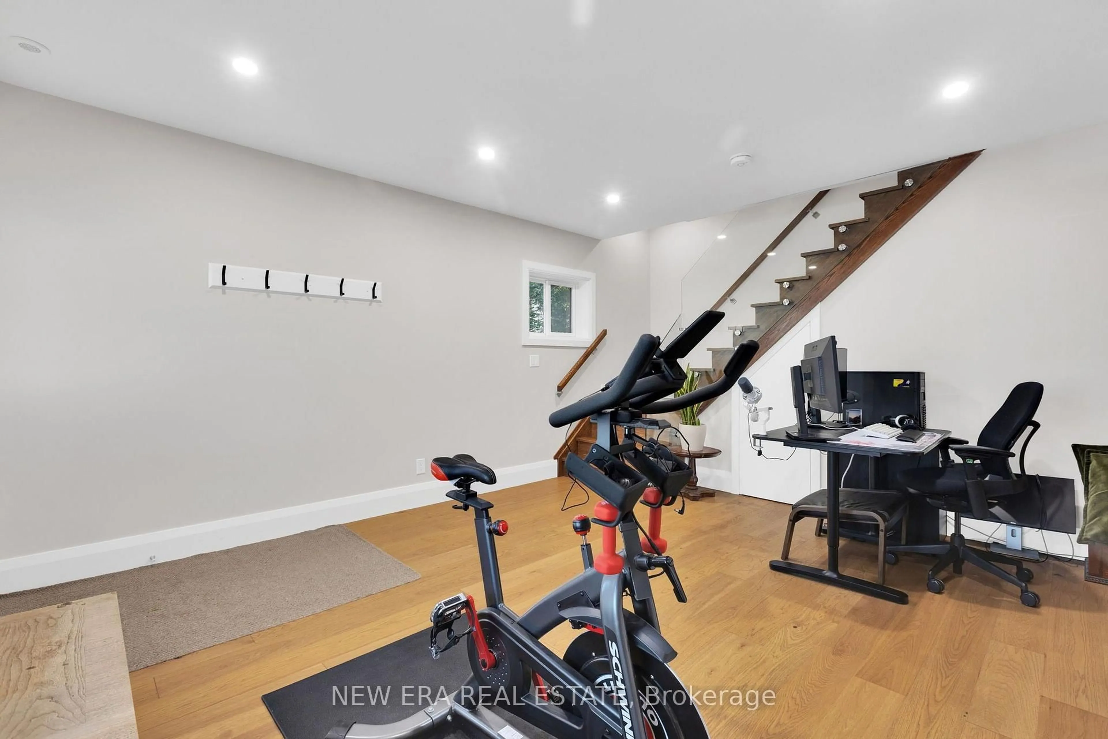Gym or fitness room for 360 Woodbine Ave, Toronto Ontario M4L 3P6