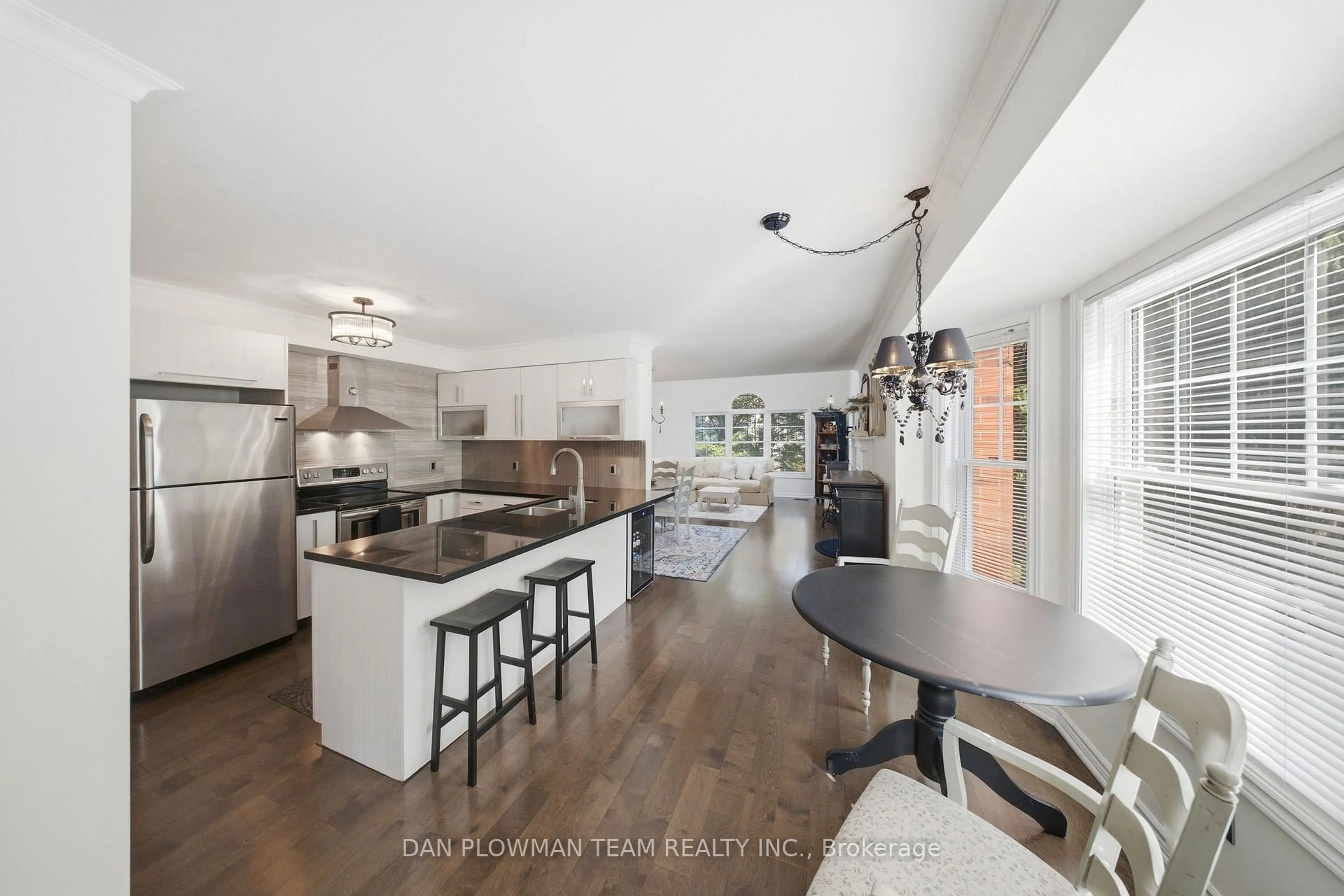 Open concept kitchen, unknown for 1661 Nash Rd #H-14, Clarington Ontario L1E 1S8
