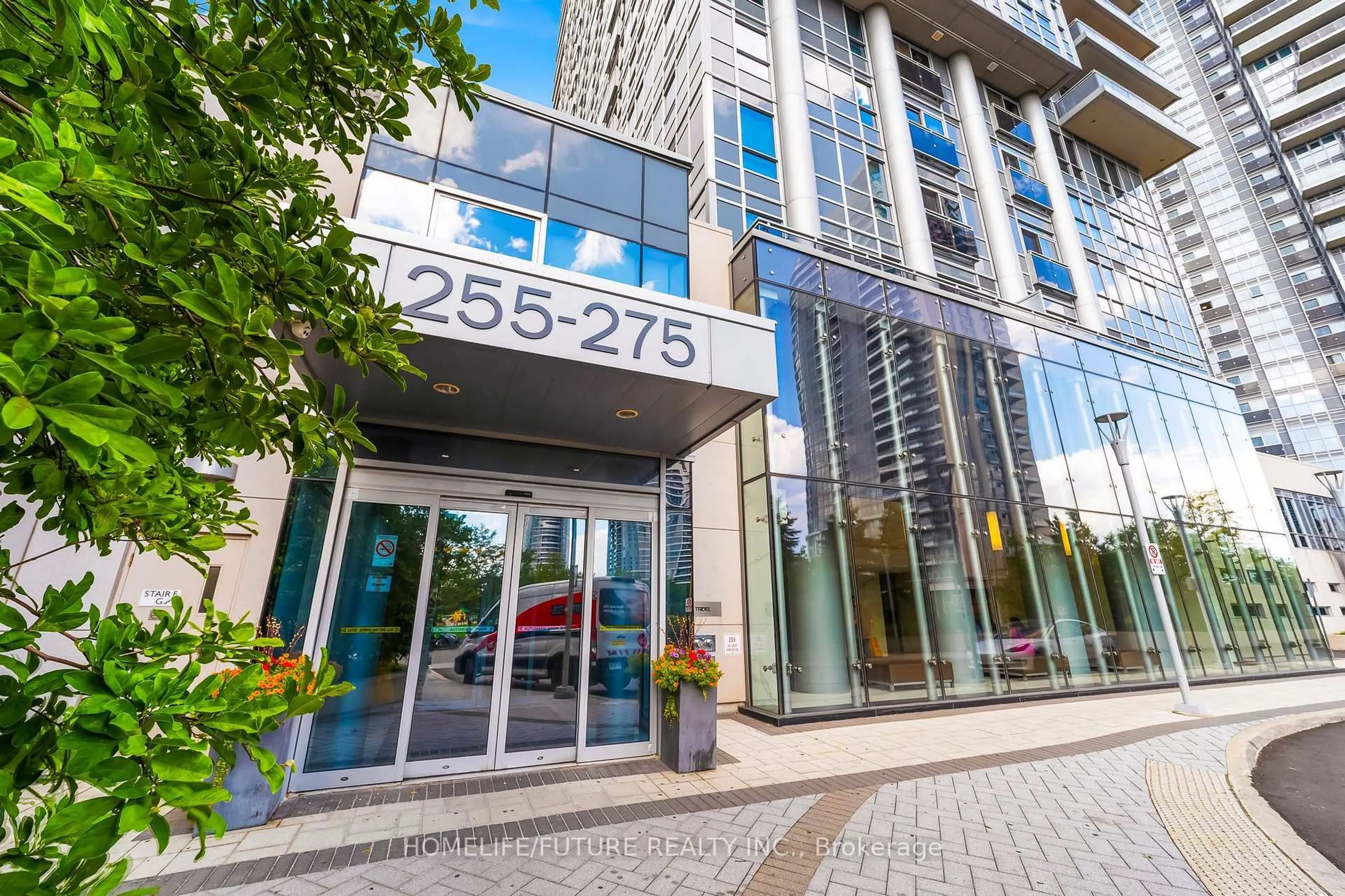Indoor foyer for 275 Village Green Sq #2815, Toronto Ontario M1S 0L8