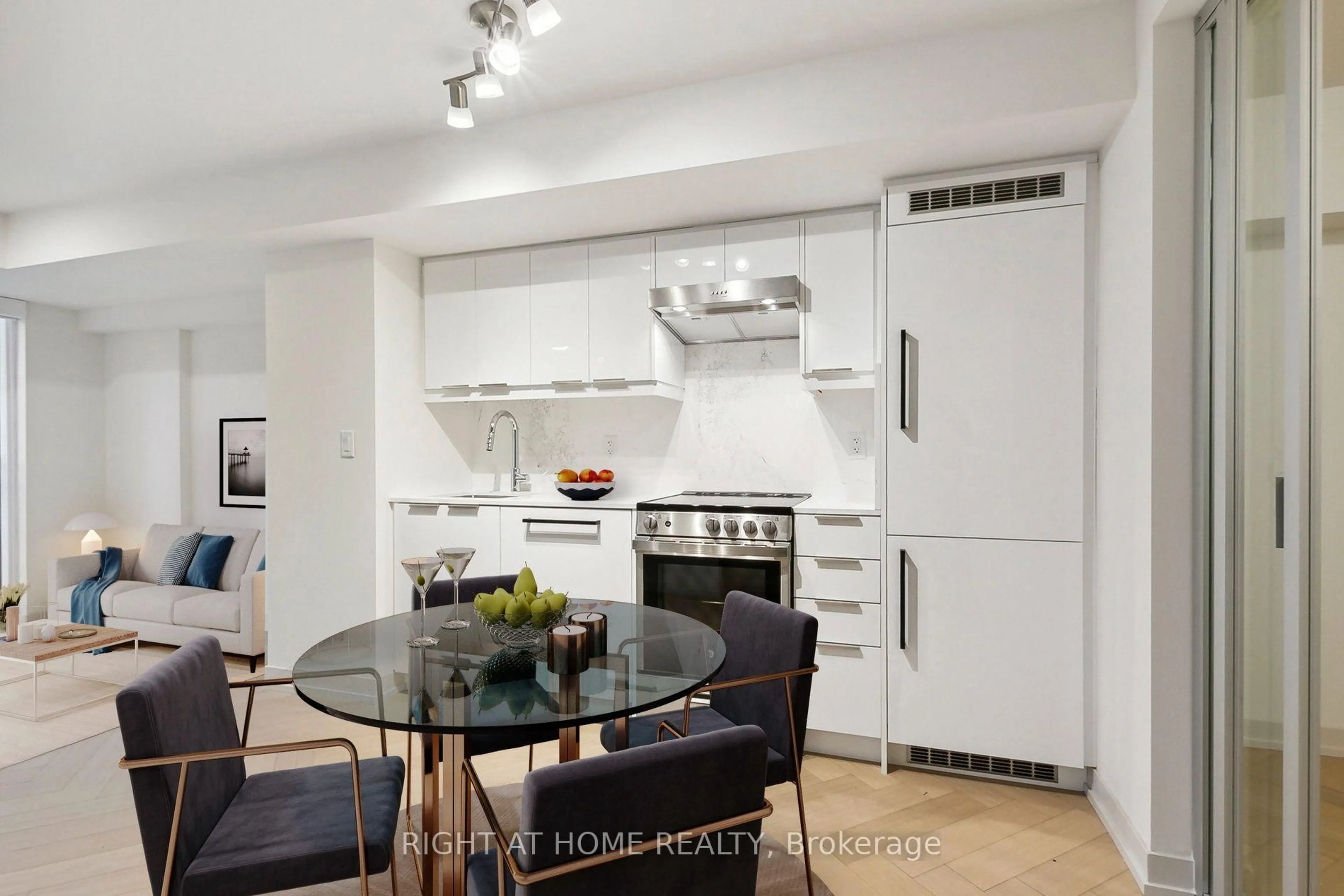 Standard kitchen, unknown for 90 Glen Everest Rd #114, Toronto Ontario M4W 2V6