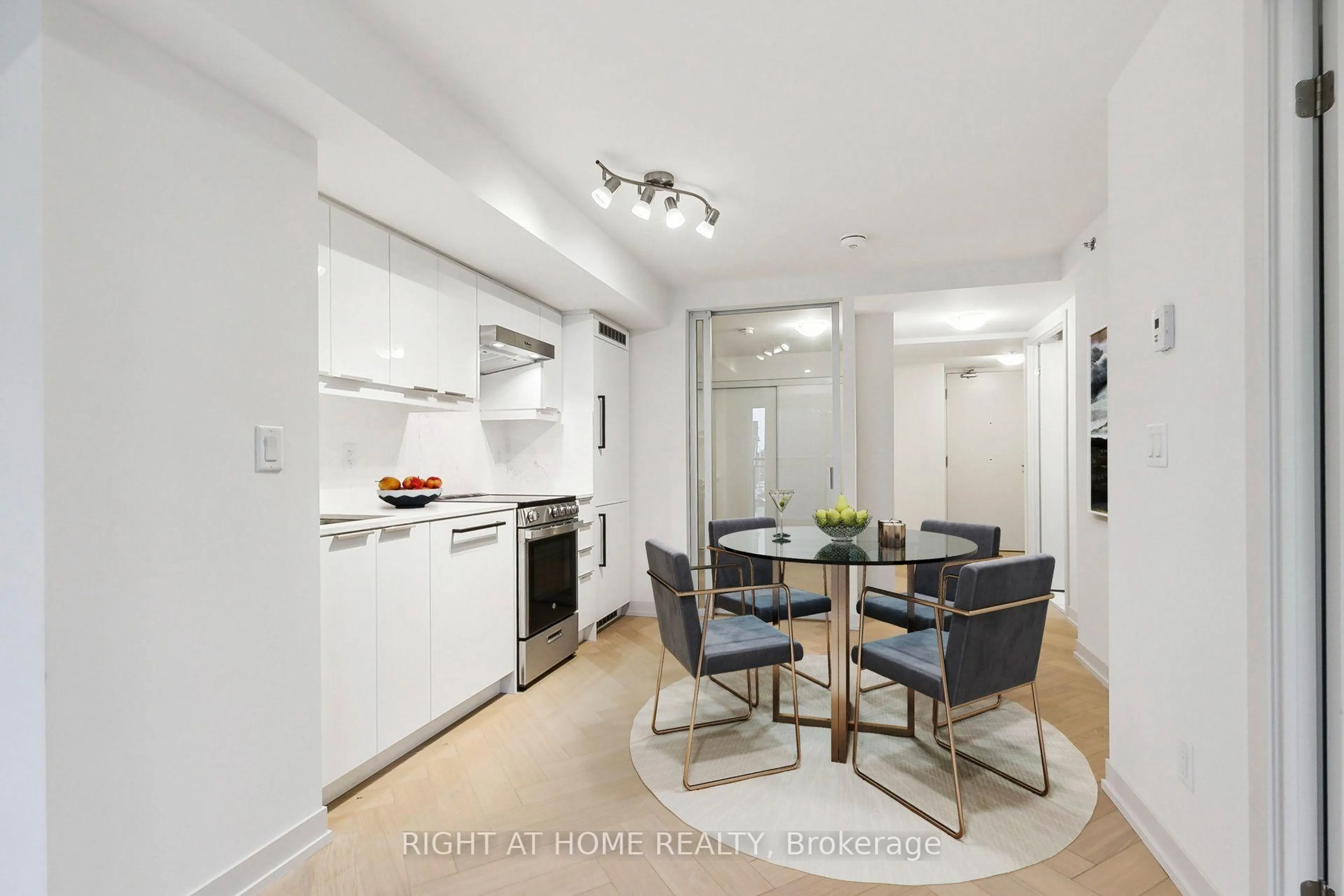 Standard kitchen, unknown for 90 Glen Everest Rd #114, Toronto Ontario M4W 2V6