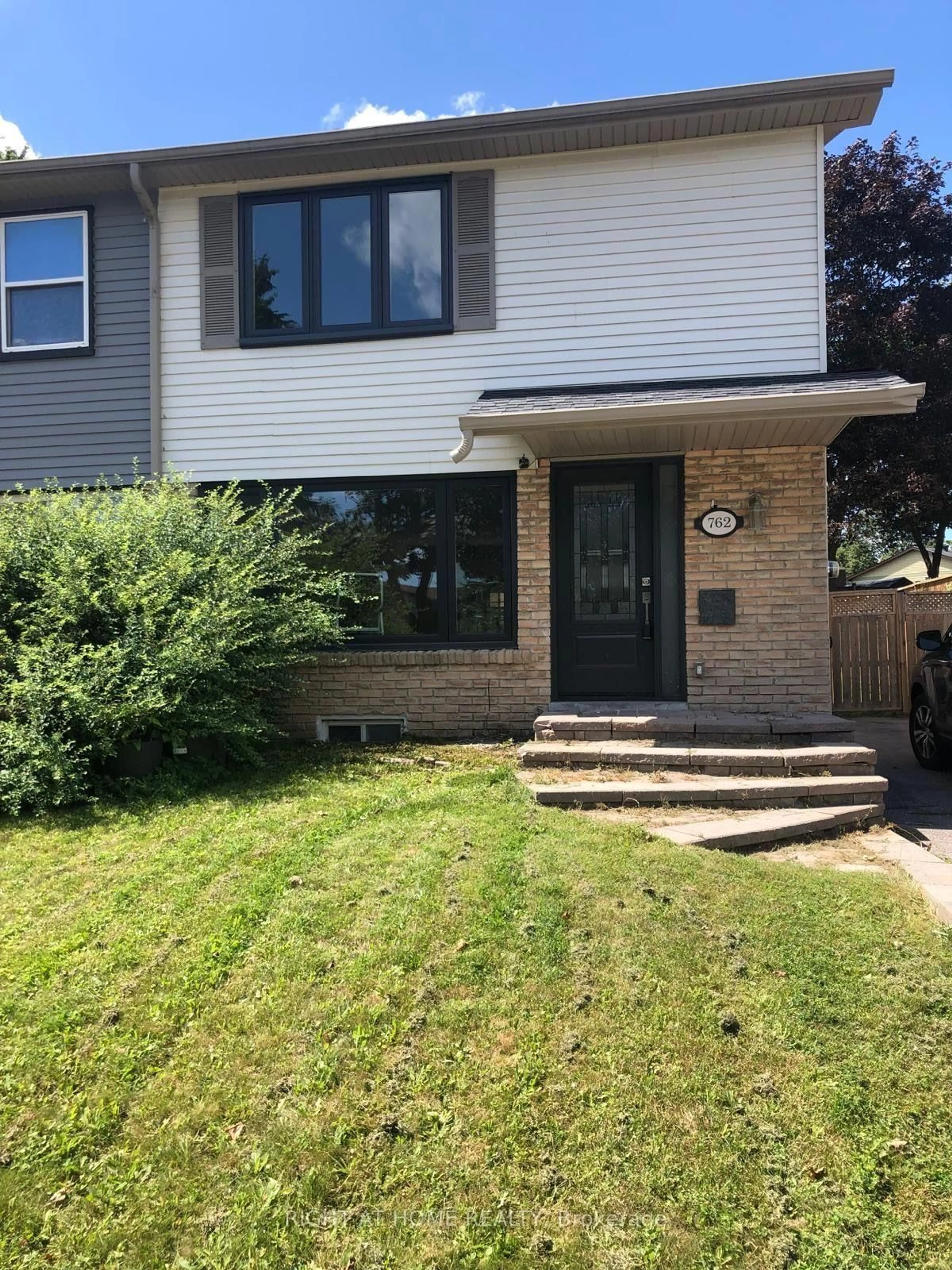Home with brick exterior material, street for 762 Hillcroft St, Oshawa Ontario L1G 7H6