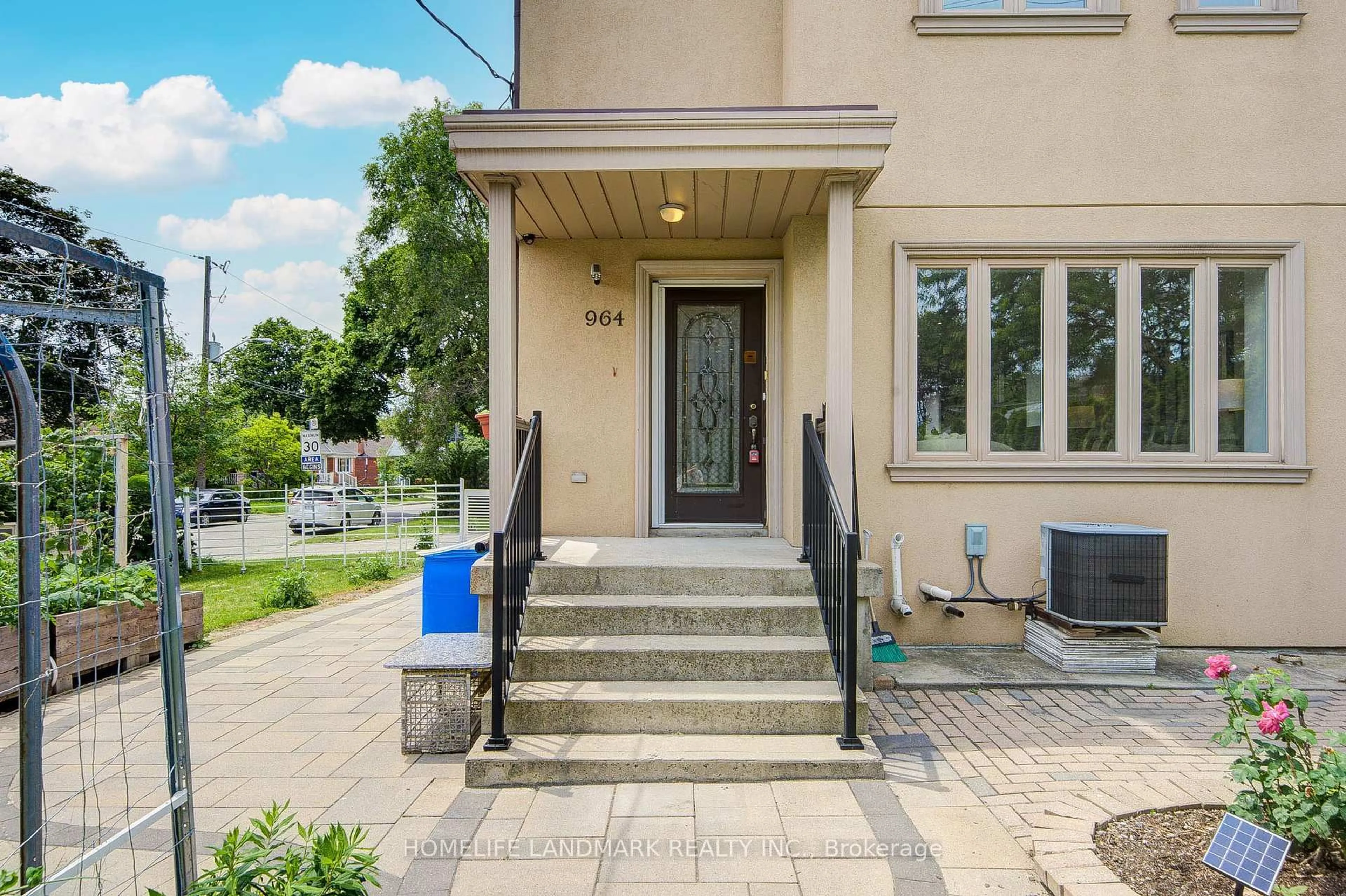 Unknown for 964 Pharmacy Ave, Toronto Ontario M1R 2G6