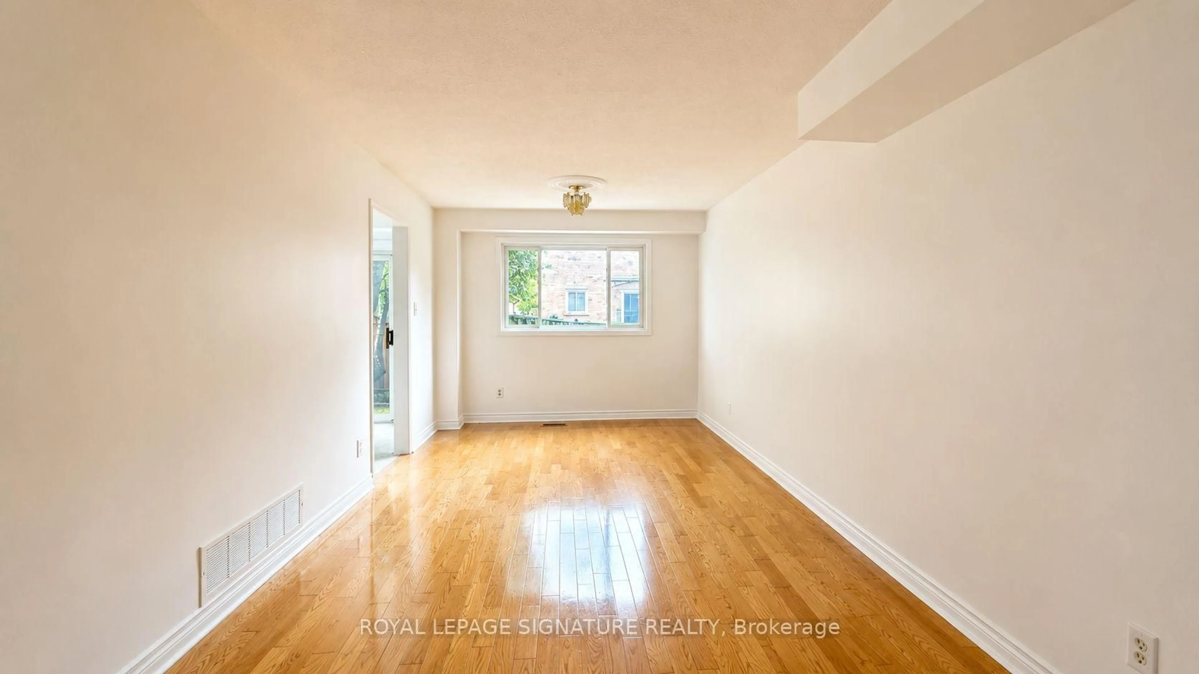 A pic of a room for 77 Brimstone Cres, Toronto Ontario M1V 3C8