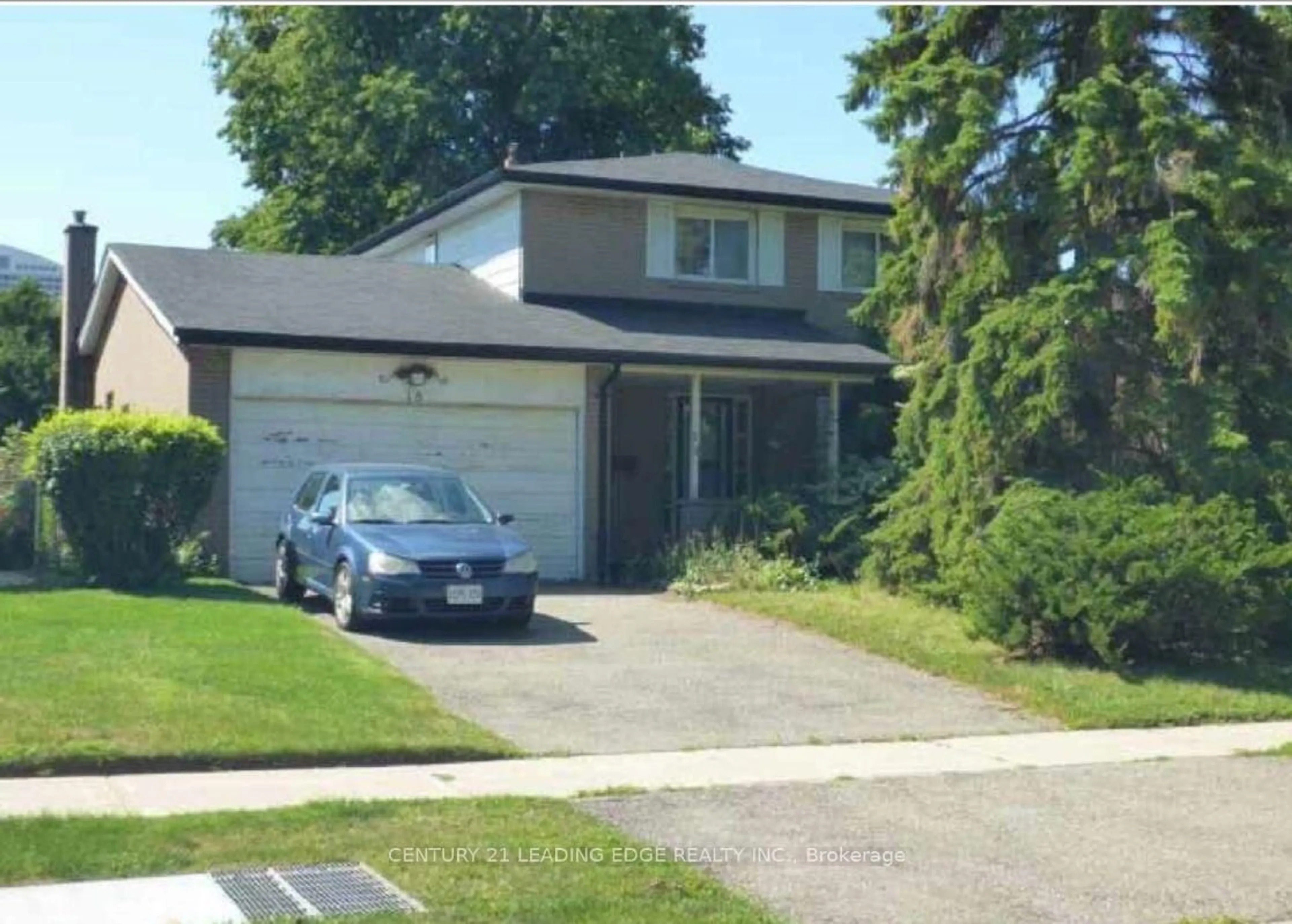 Home with vinyl exterior material, street for 18 Kentish Cres, Toronto Ontario M1S 2Z4