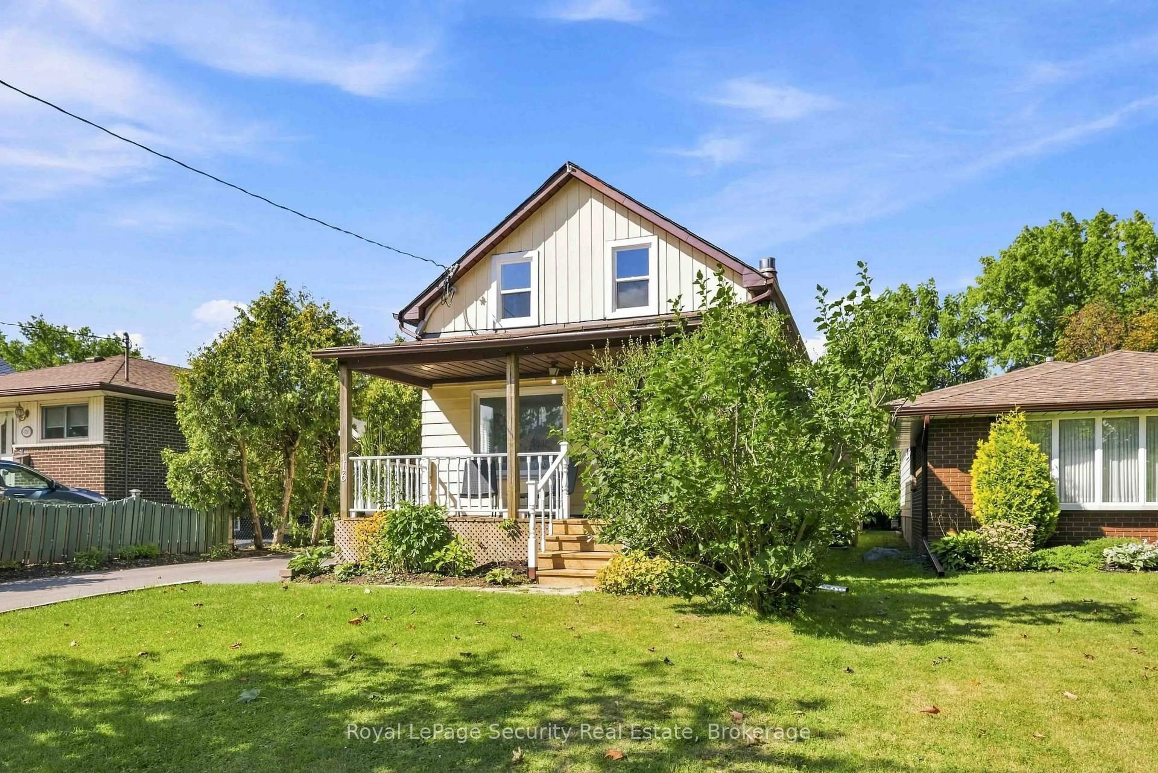 A pic from outside/outdoor area/front of a property/back of a property/a pic from drone, street for 116 Guelph St, Oshawa Ontario L1H 6H9