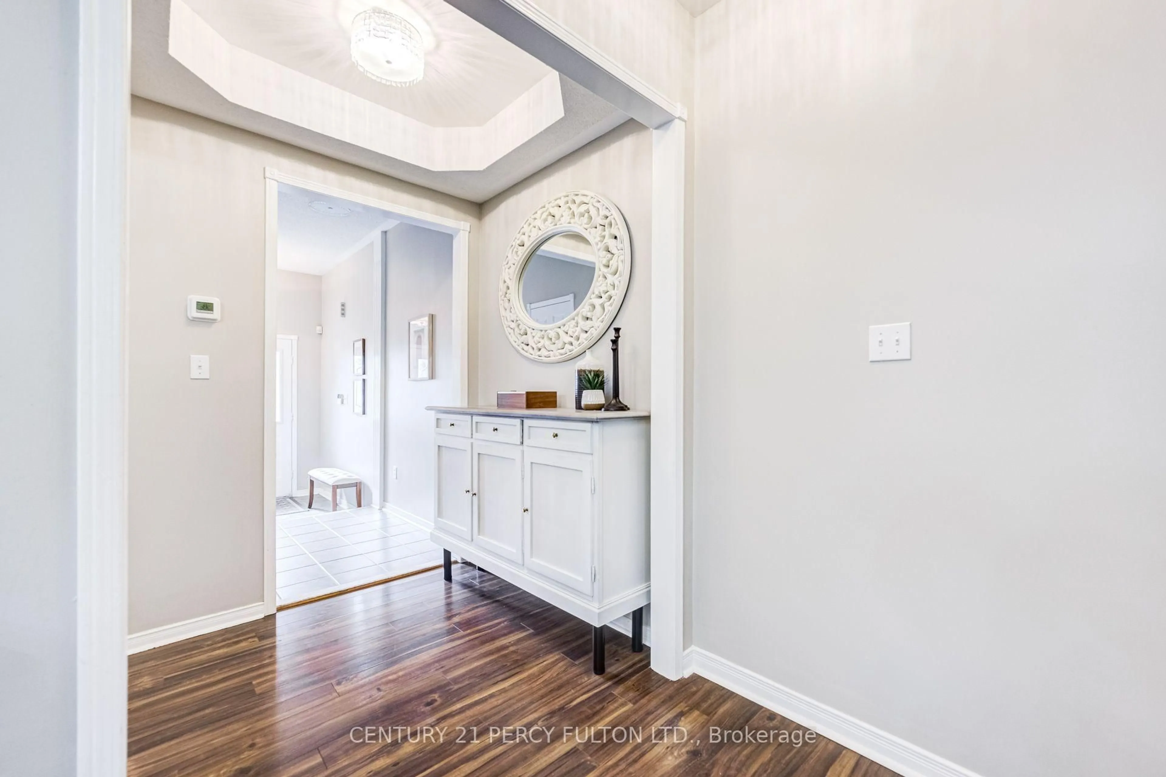Indoor entryway for 1990 Treetop Way, Pickering Ontario L1V 7C8
