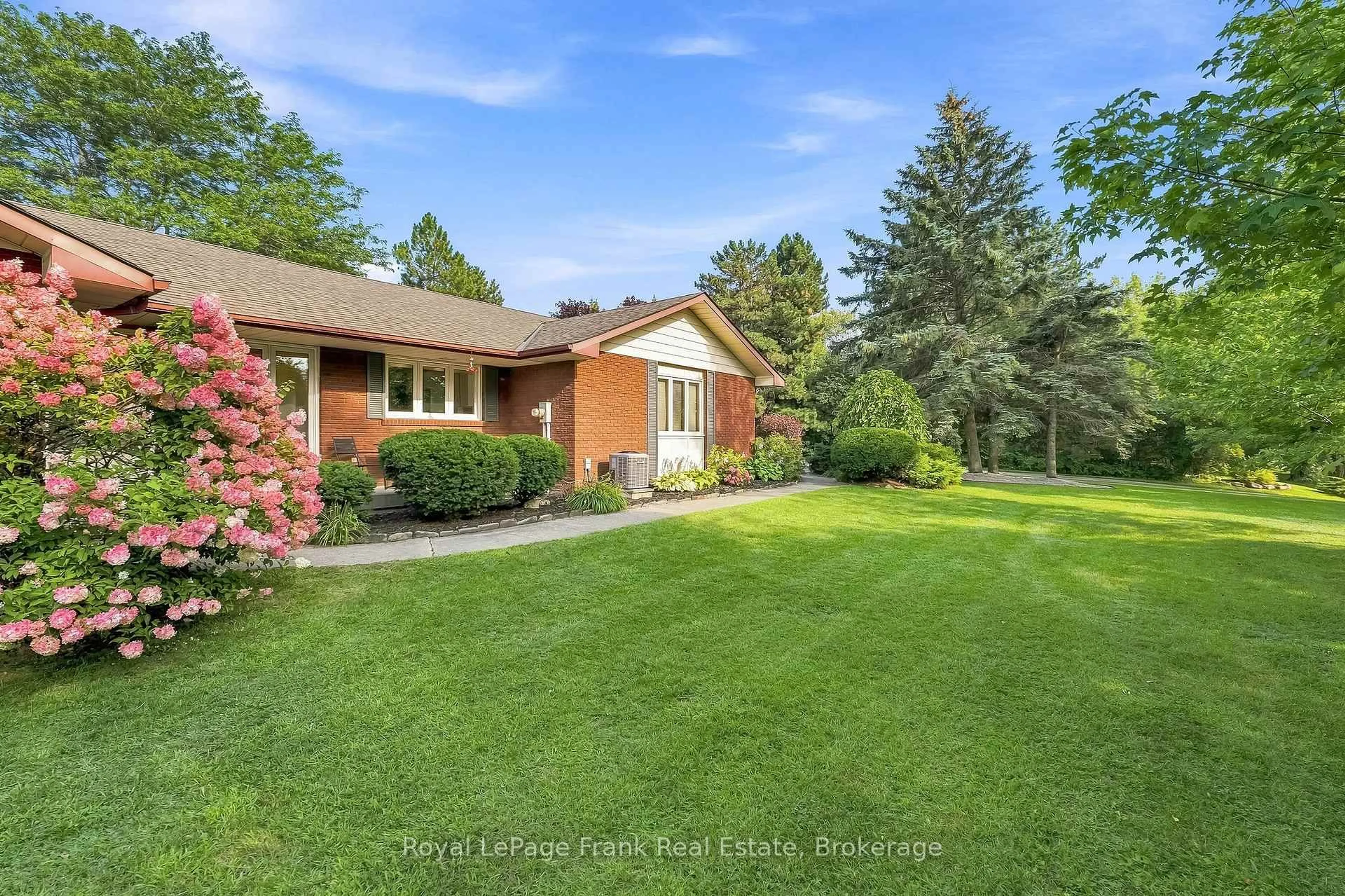 A pic from outside/outdoor area/front of a property/back of a property/a pic from drone, street for 2407 Ashbridge Rd, Scugog Ontario L9L 1B4