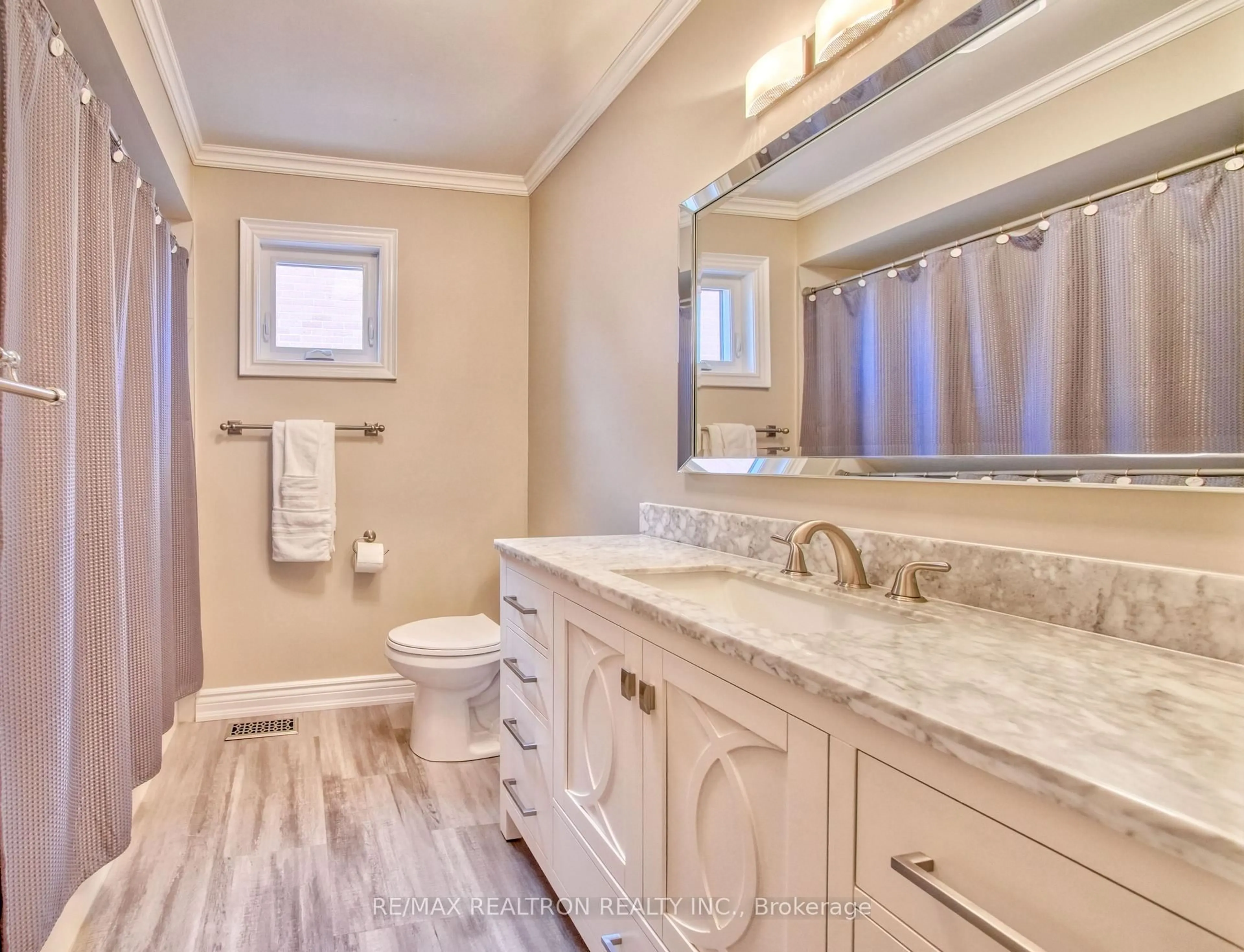 Contemporary bathroom, ceramic/tile floor for 3 Raine Dr, Ajax Ontario L1T 3L3