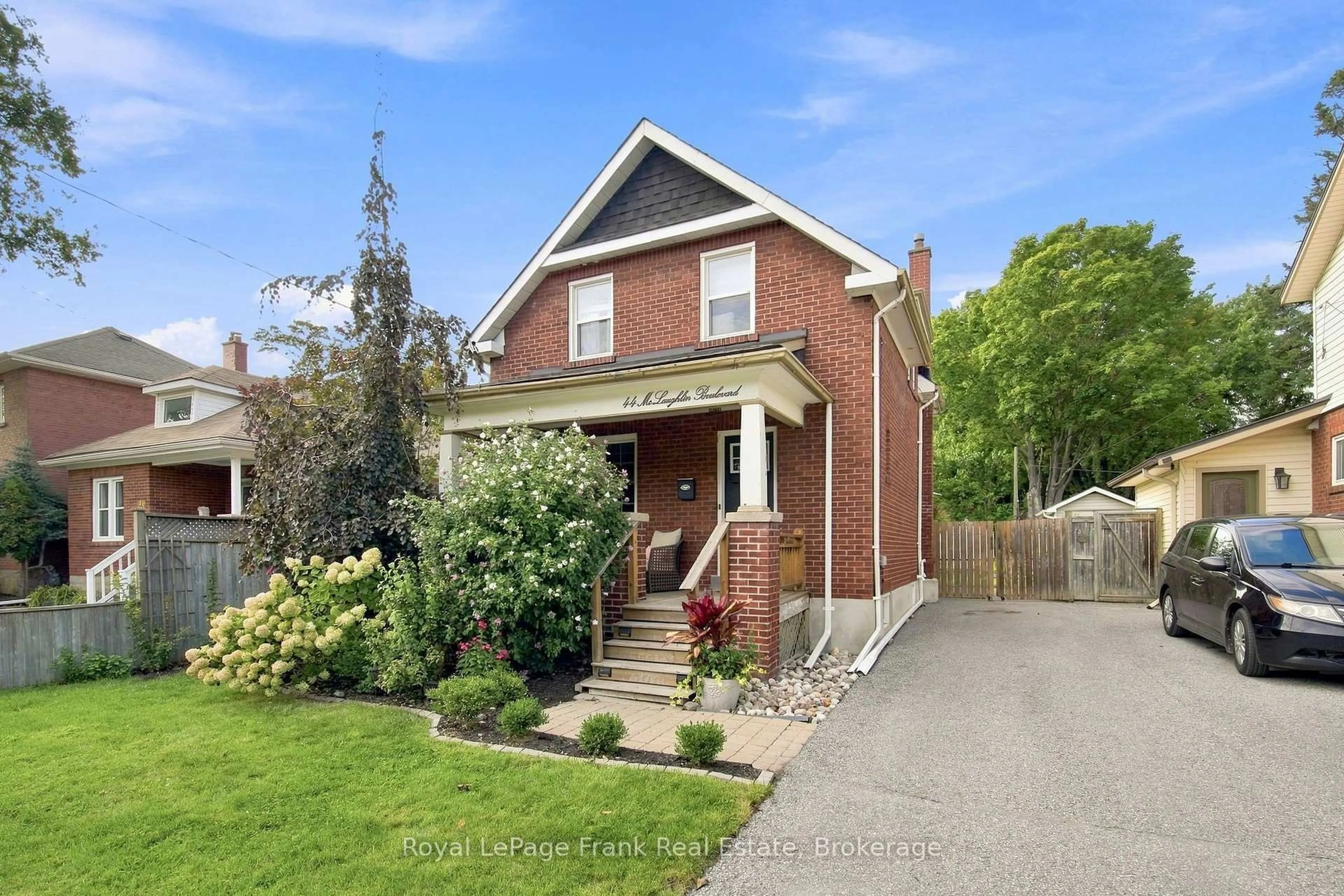 Home with brick exterior material, street for 44 Mclaughlin Blvd, Oshawa Ontario L1G 2N9
