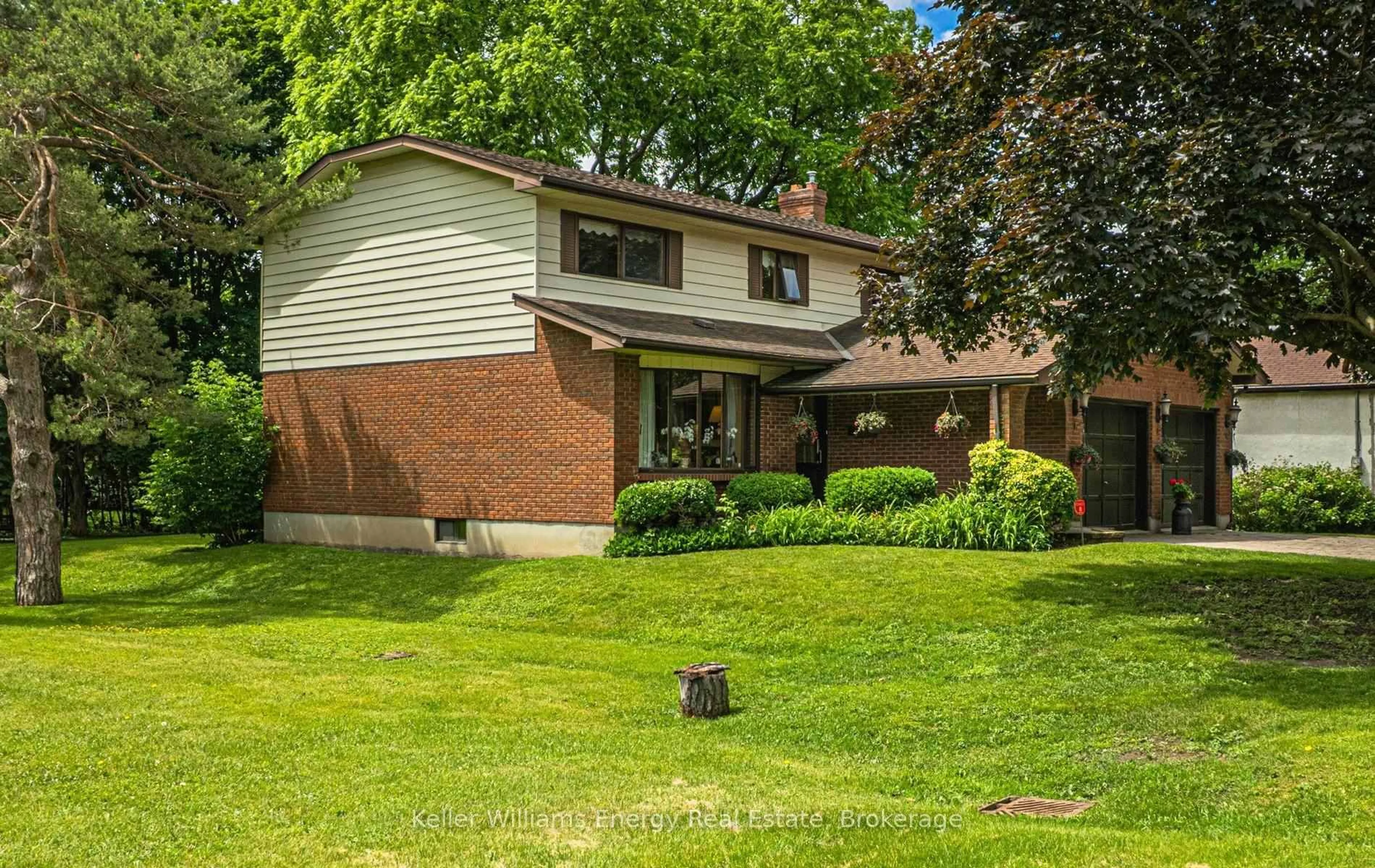 Home with brick exterior material, street for 409 Gilbert St, Whitby Ontario L1N 1R6