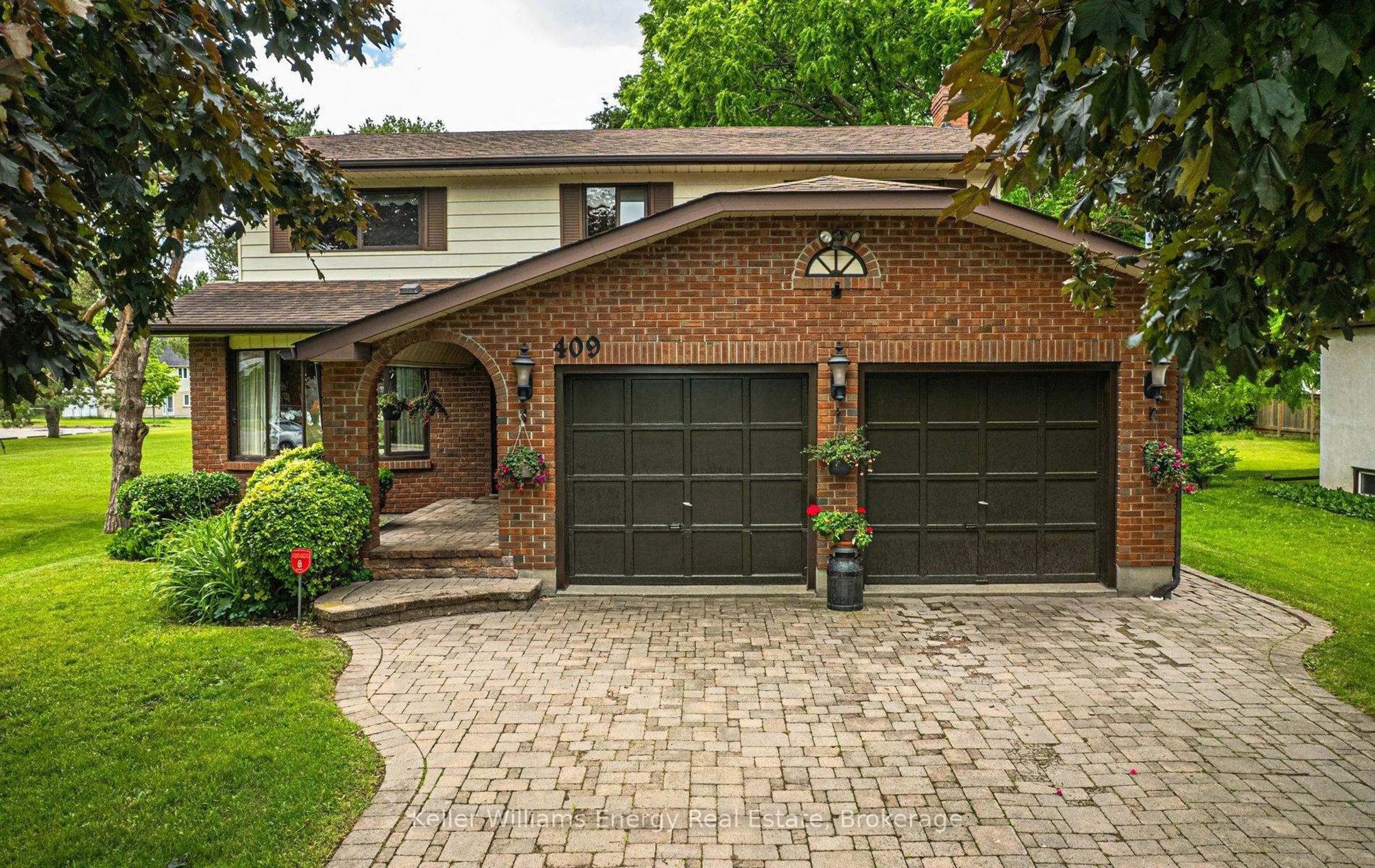 Home with brick exterior material, street for 409 Gilbert St, Whitby Ontario L1N 1R6
