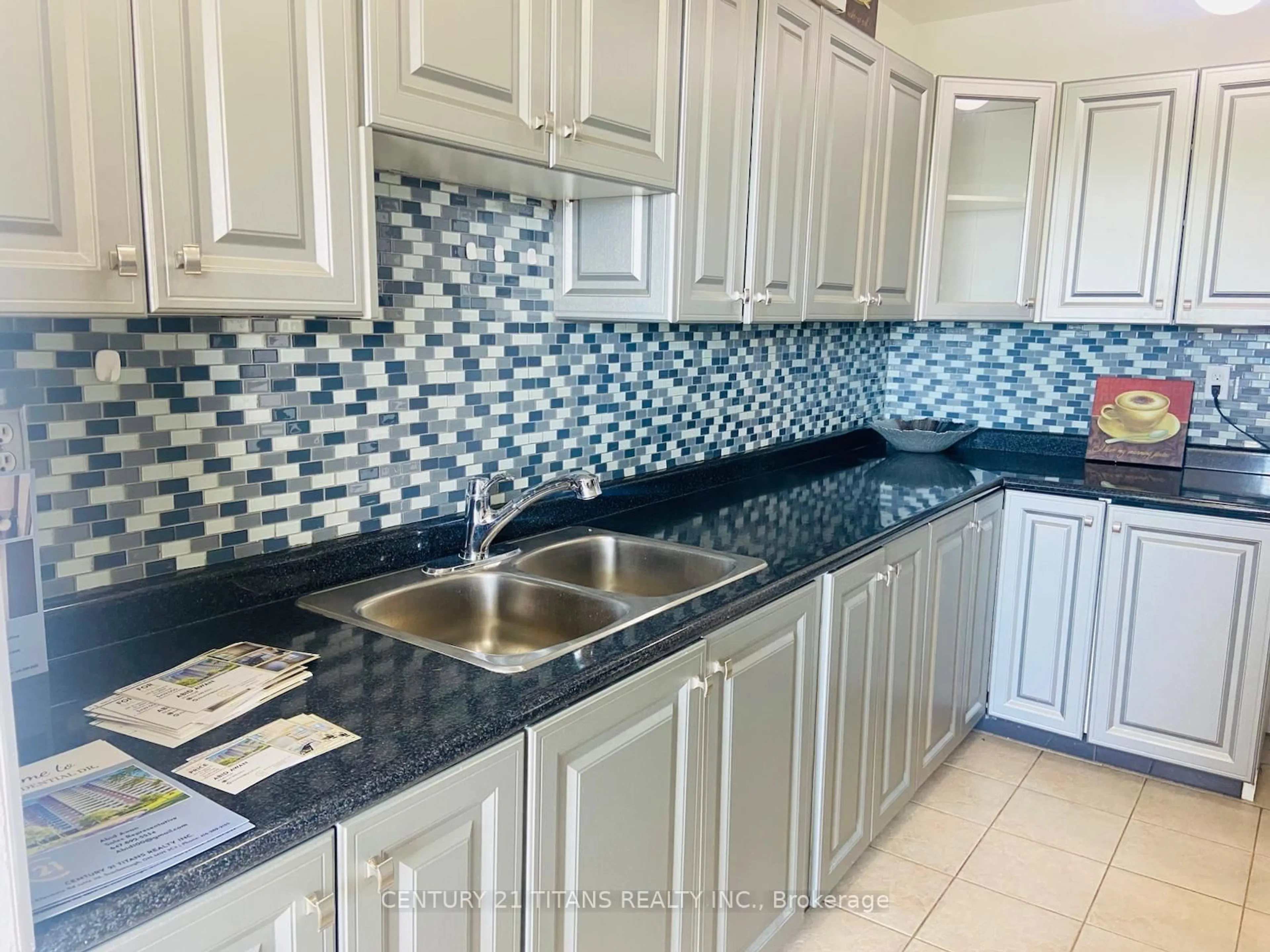 Standard kitchen, ceramic/tile floor for 301 Prudential Dr #907, Toronto Ontario M1P 4V3