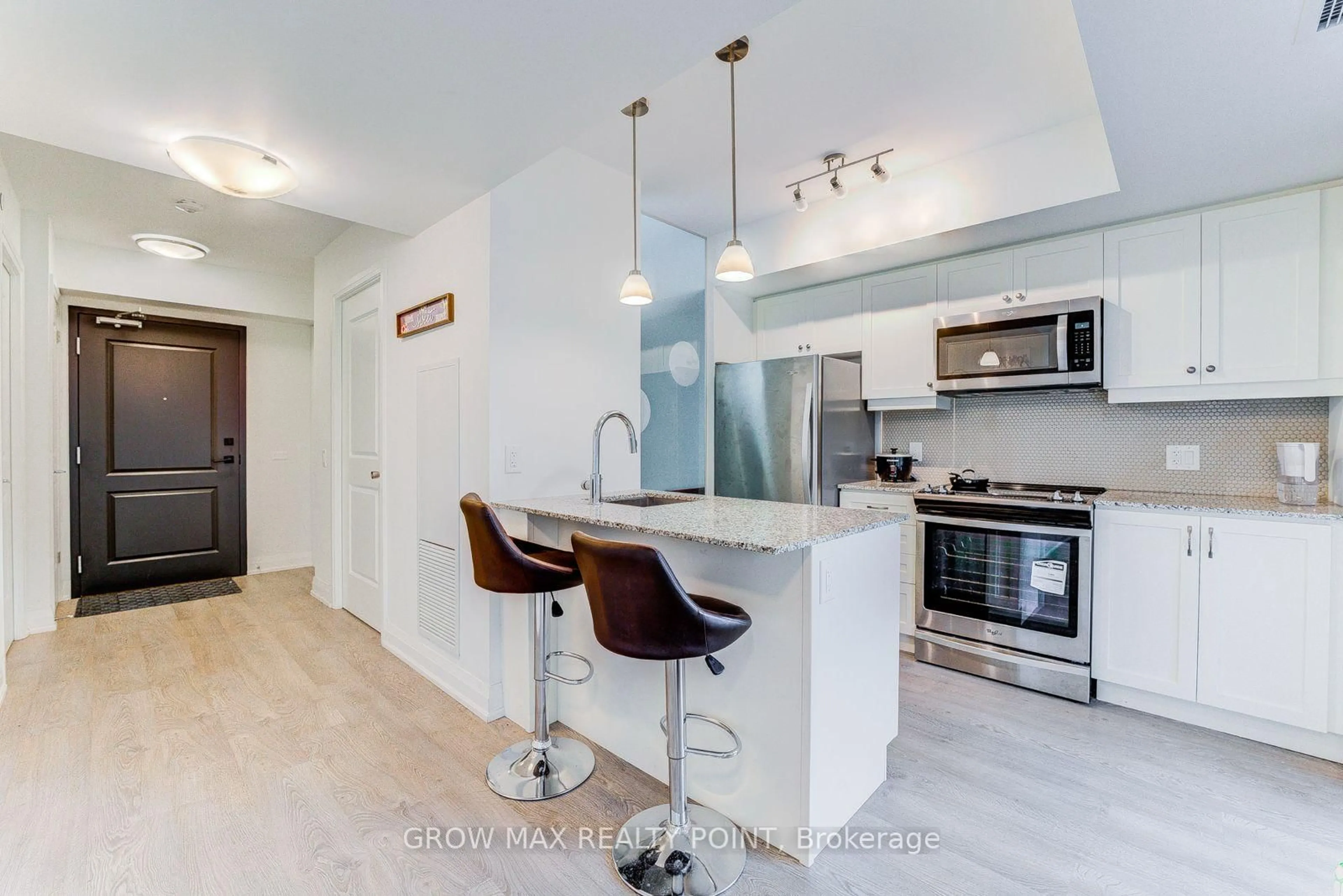 Open concept kitchen, unknown for 1400 Kingston Rd #408, Toronto Ontario M1N 0C2