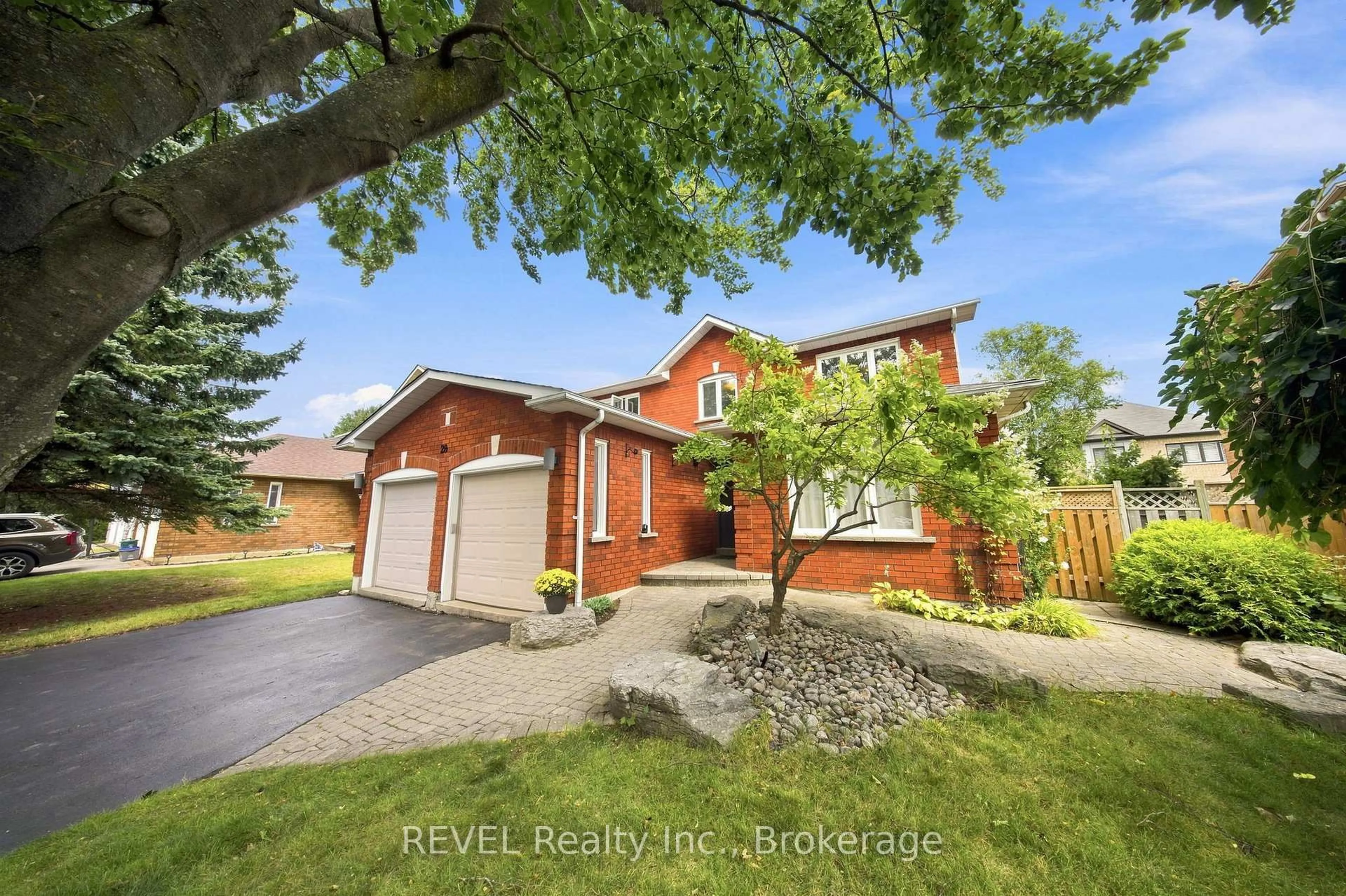 Home with brick exterior material, street for 28 Falstaff Cres, Whitby Ontario L1R 1W3