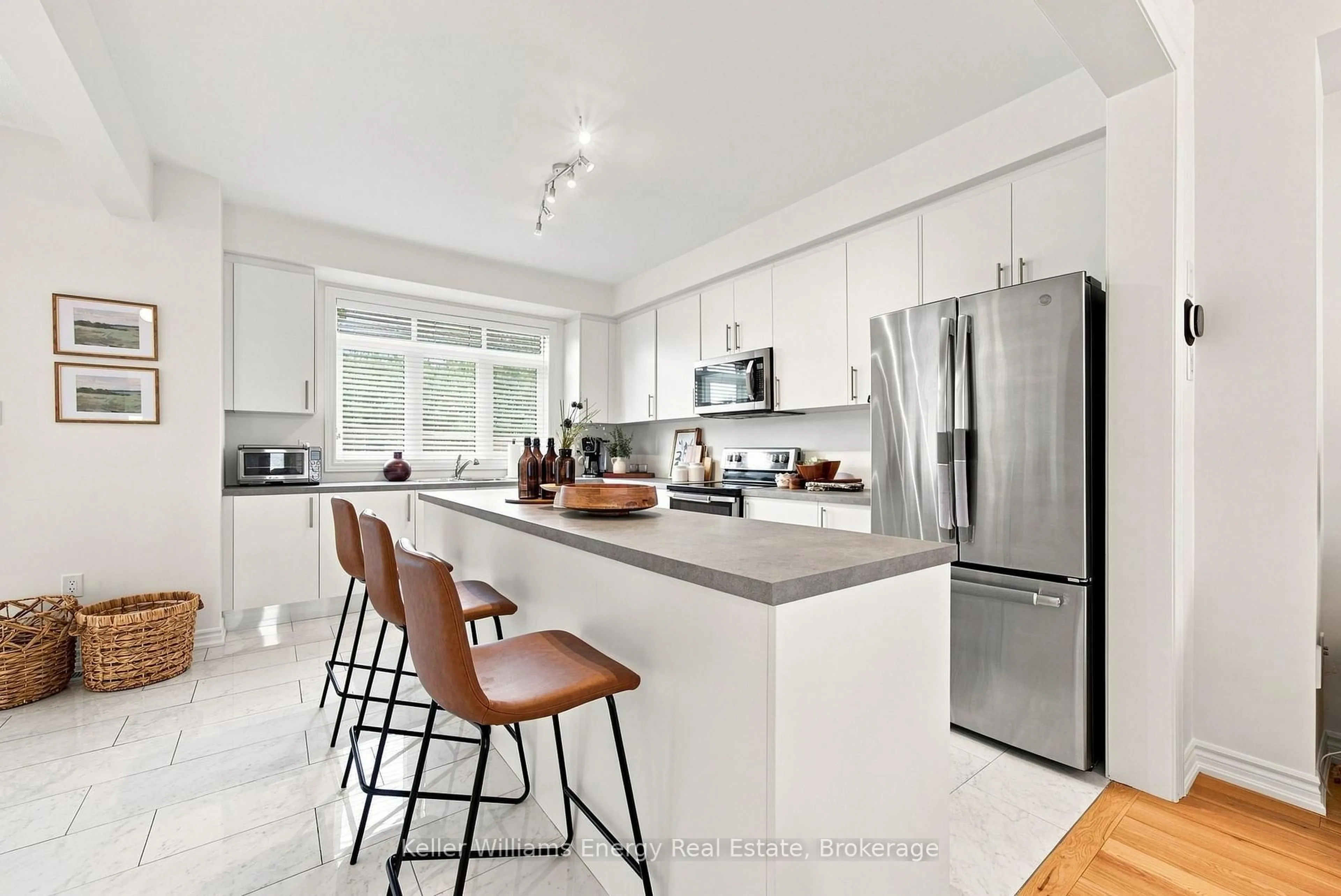 Open concept kitchen, ceramic/tile floor for 94 Elephant Hill Dr, Clarington Ontario L1C 0V8