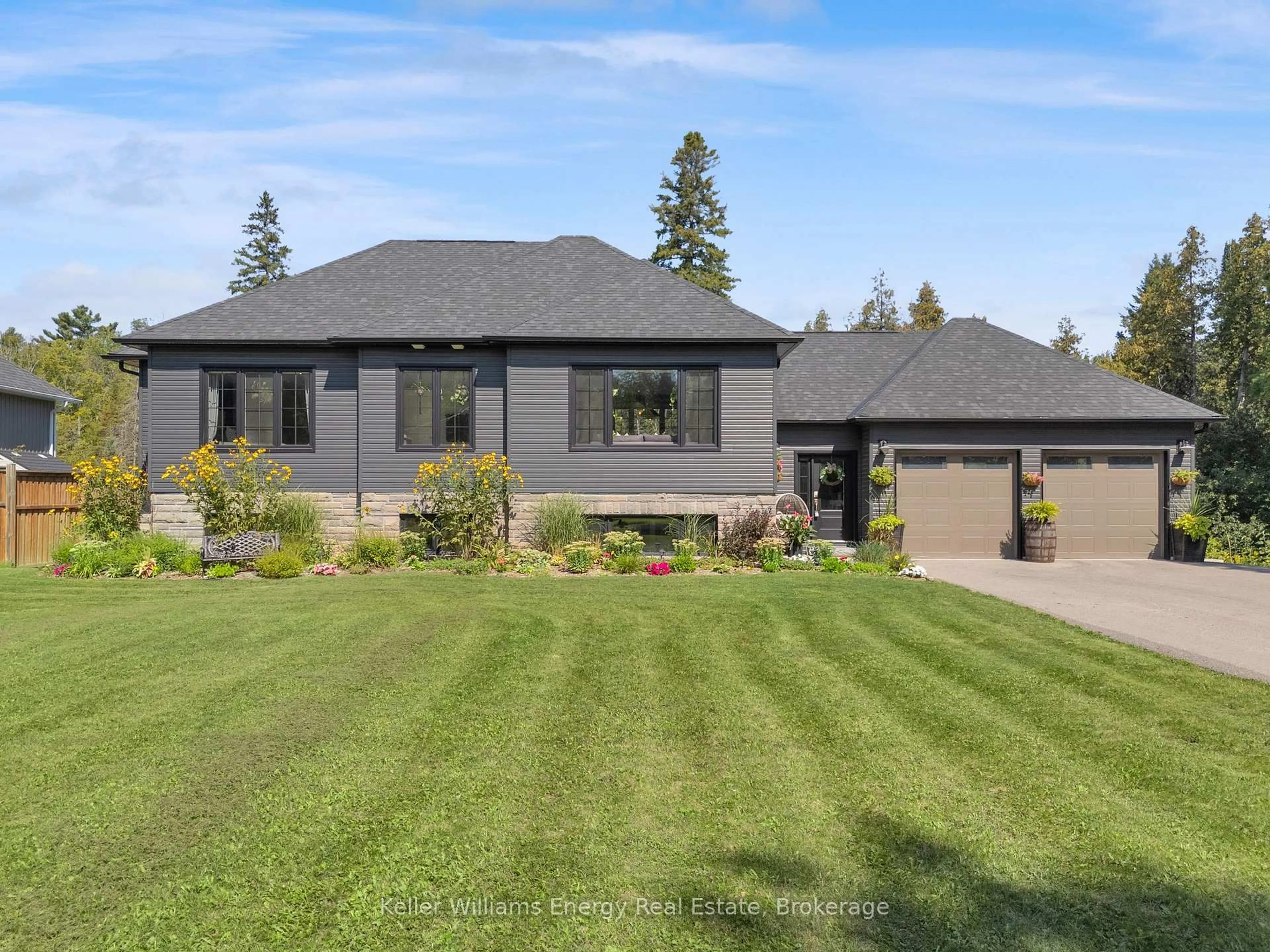 Home with vinyl exterior material, street for 29 Waldweg Dr, Scugog Ontario L0B 1B0