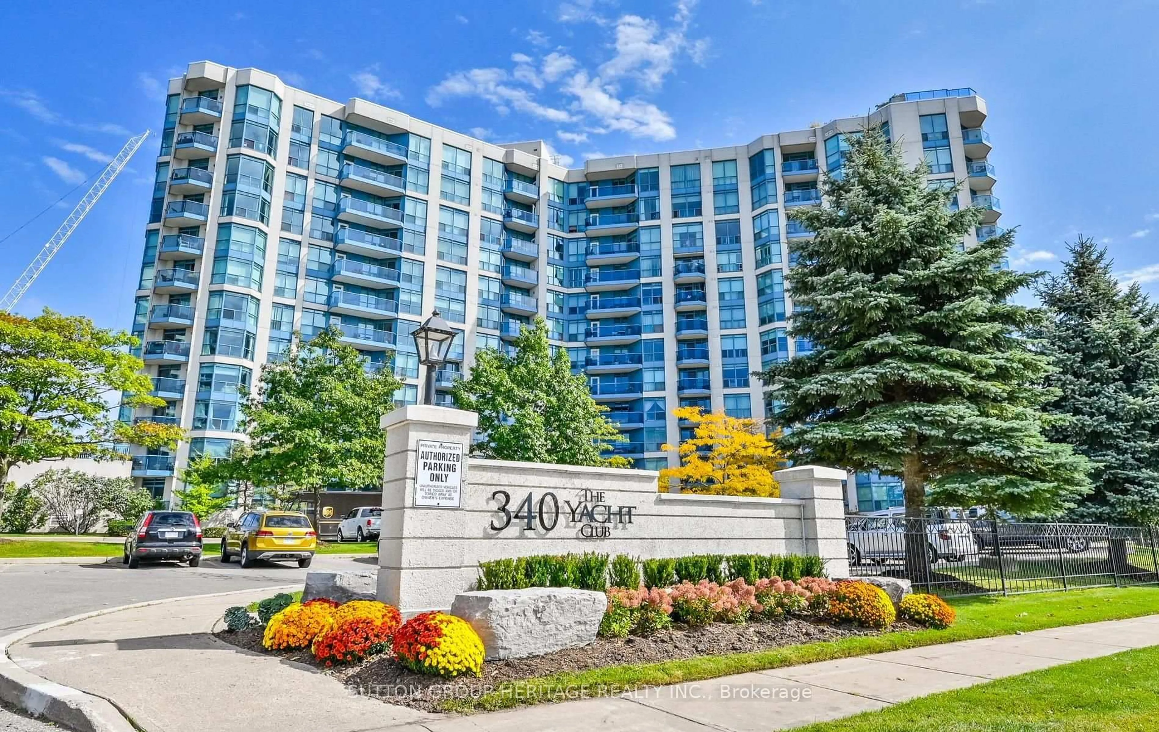 Indoor foyer for 340 Watson St #902, Whitby Ontario L1N 9G1