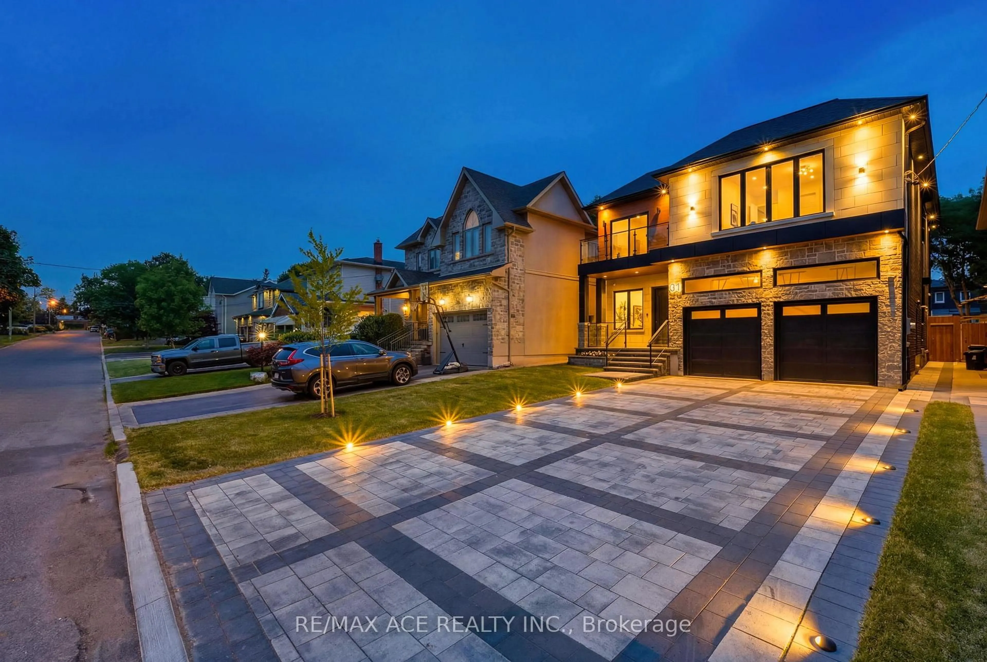 Unknown for 61 Harewood Ave, Toronto Ontario M1M 2R4