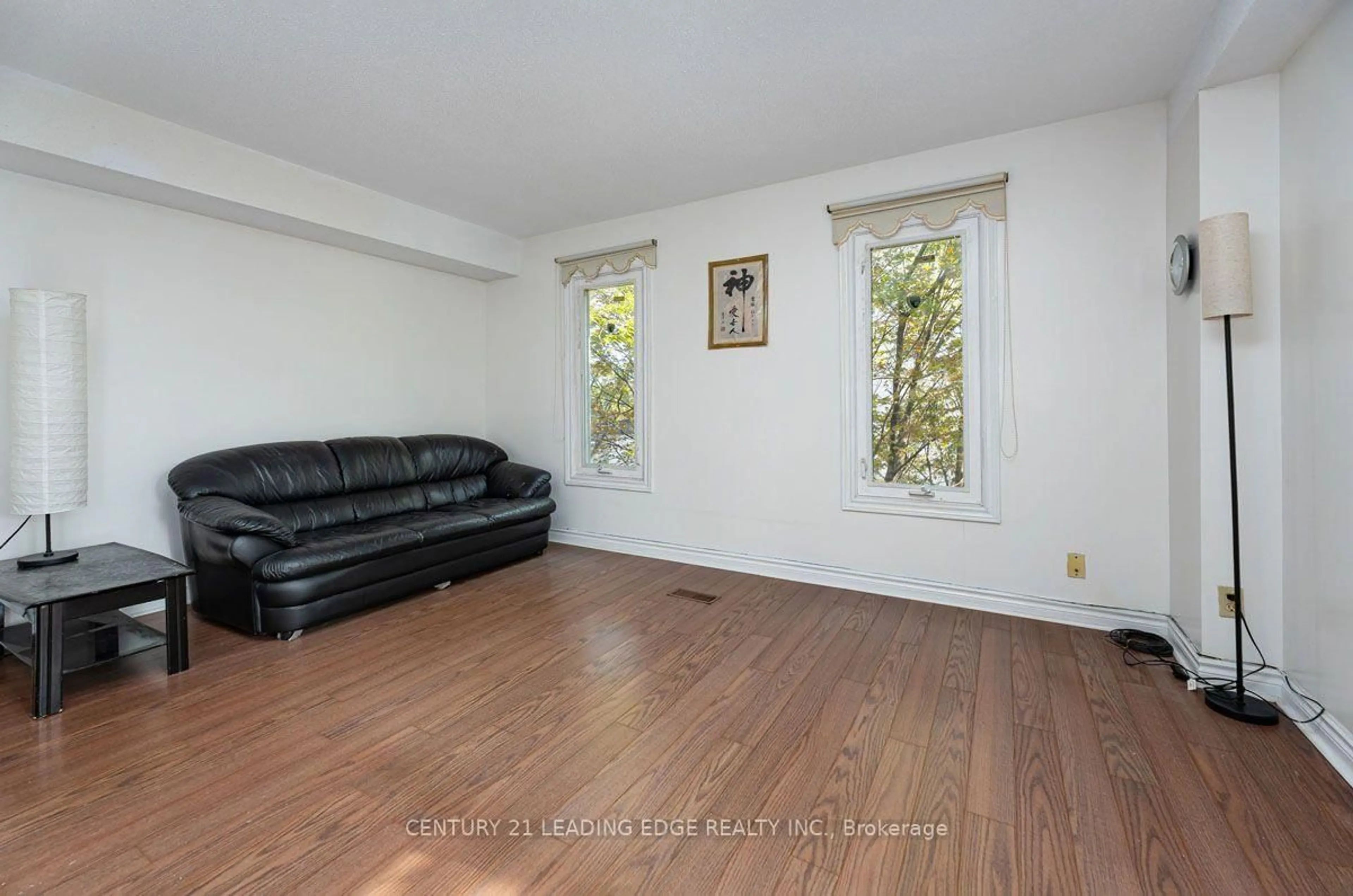 A pic of a room for 3 Reidmount Ave #1, Toronto Ontario M1S 1B3