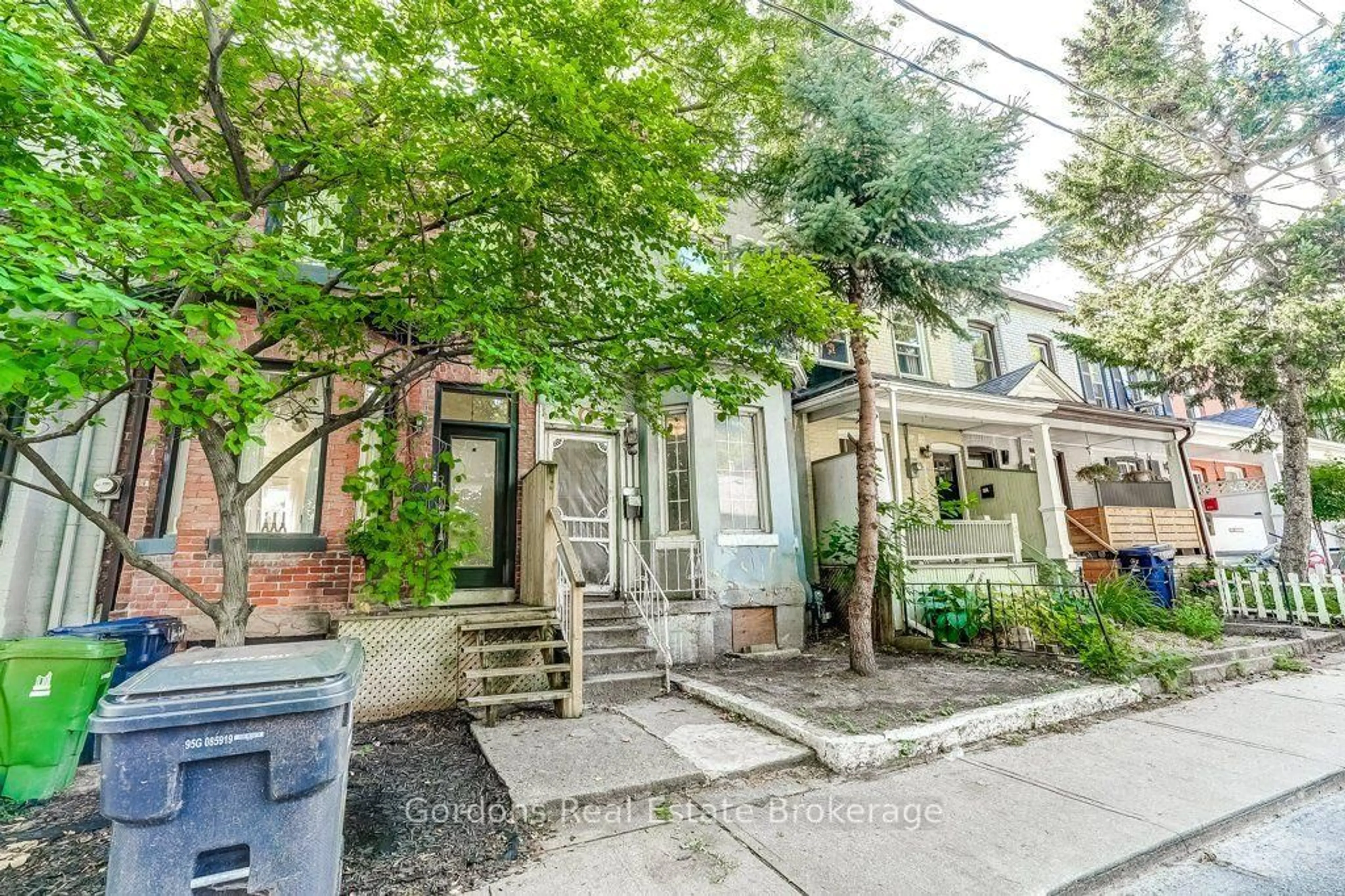 Patio, street for 166 Munro St, Toronto Ontario M4M 2B9