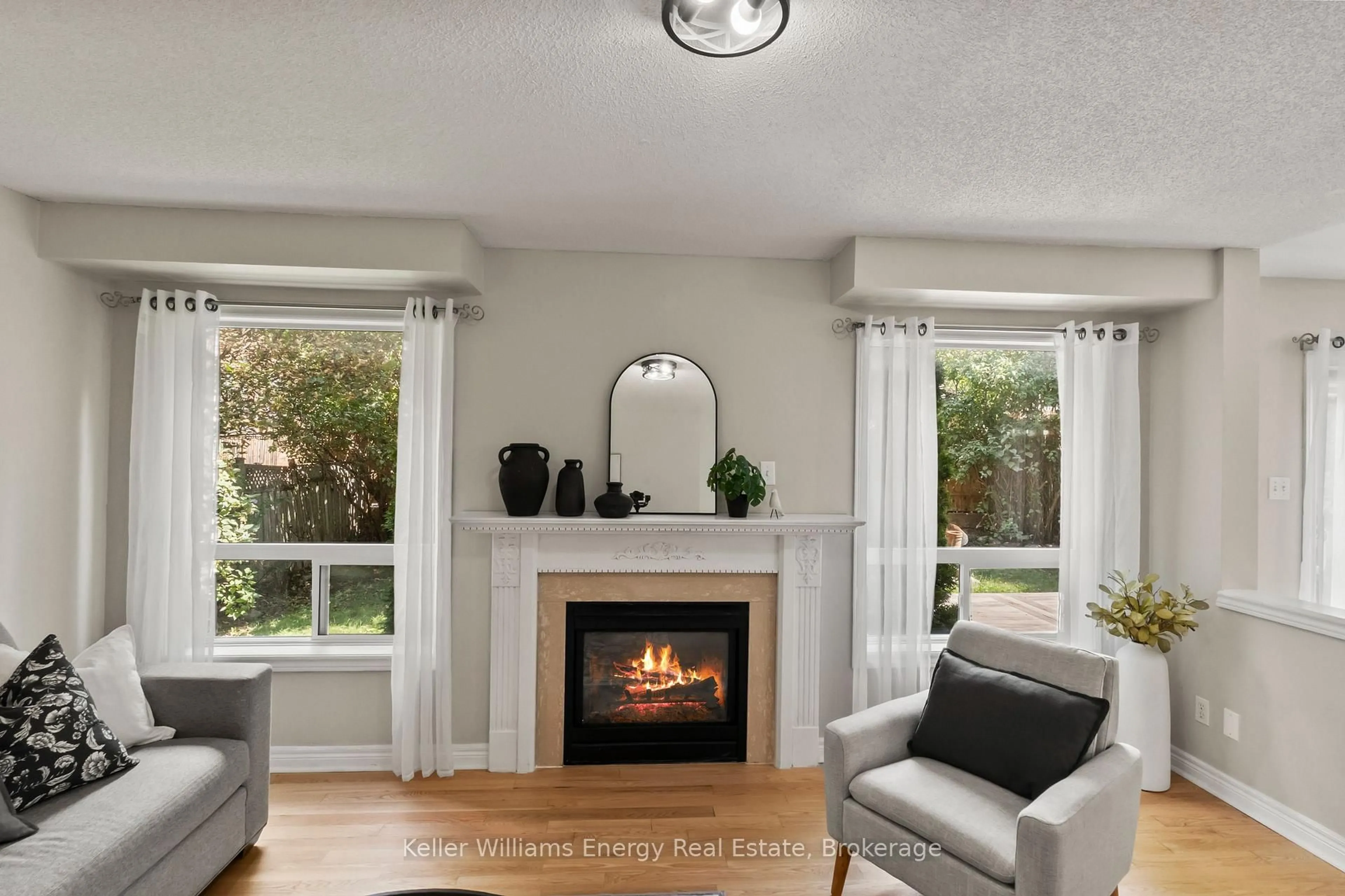 Living room with furniture, unknown for 35 Virginia Dr, Whitby Ontario L1R 2X9