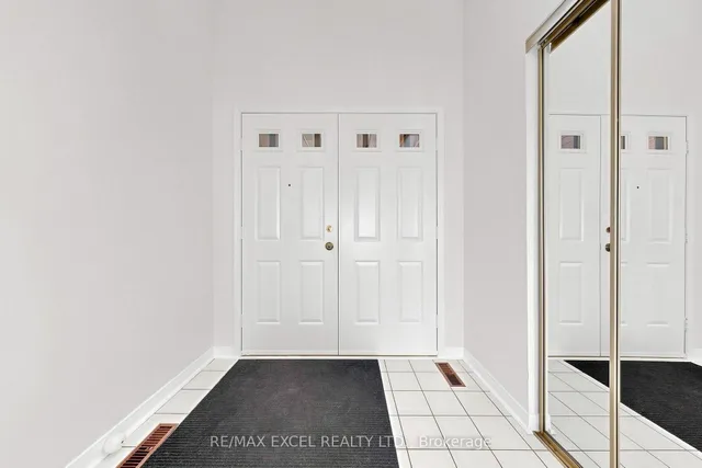 33 Wharton Sq, Toronto 5