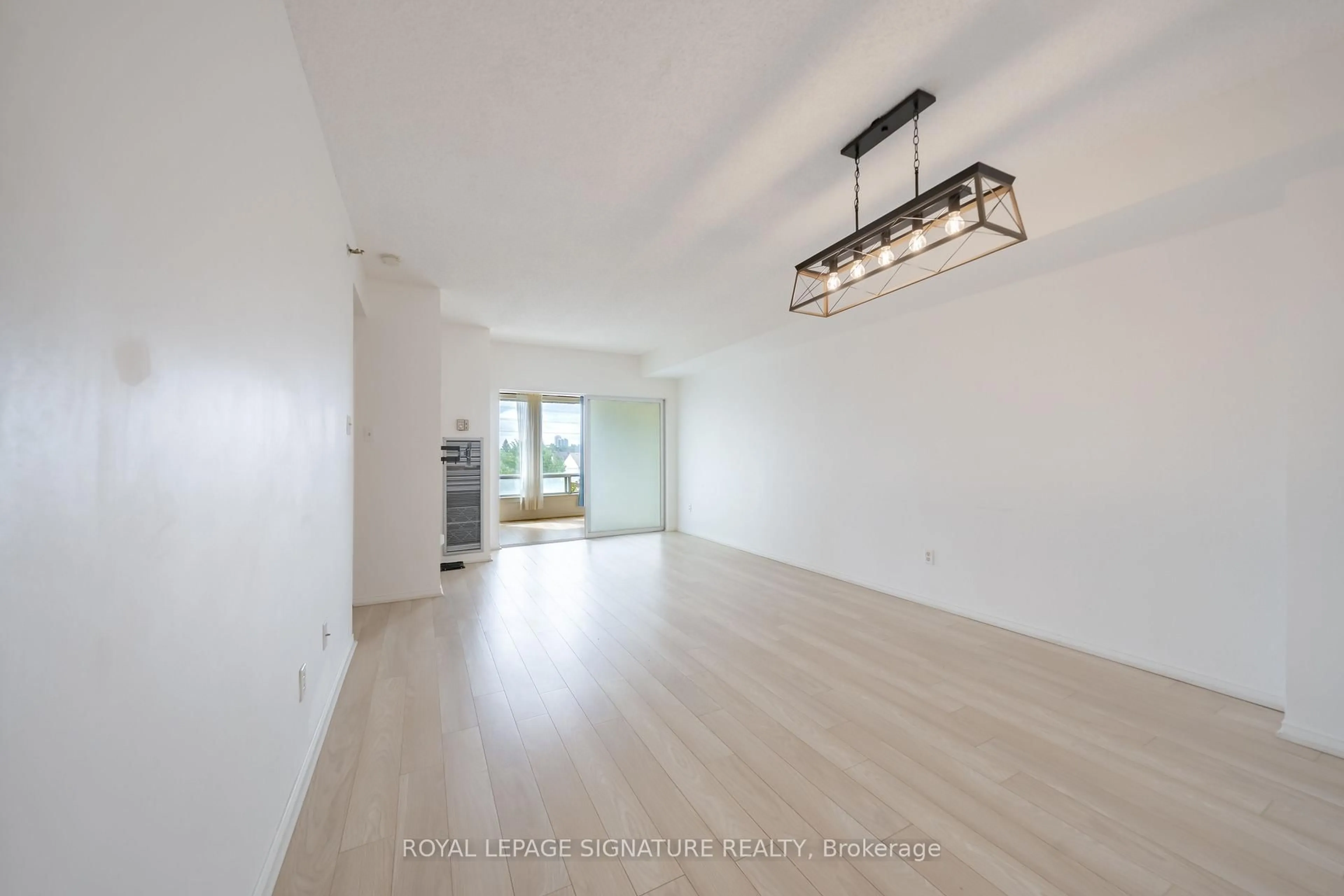 Unknown for 5800 Sheppard Ave #316, Toronto Ontario M1B 5J7