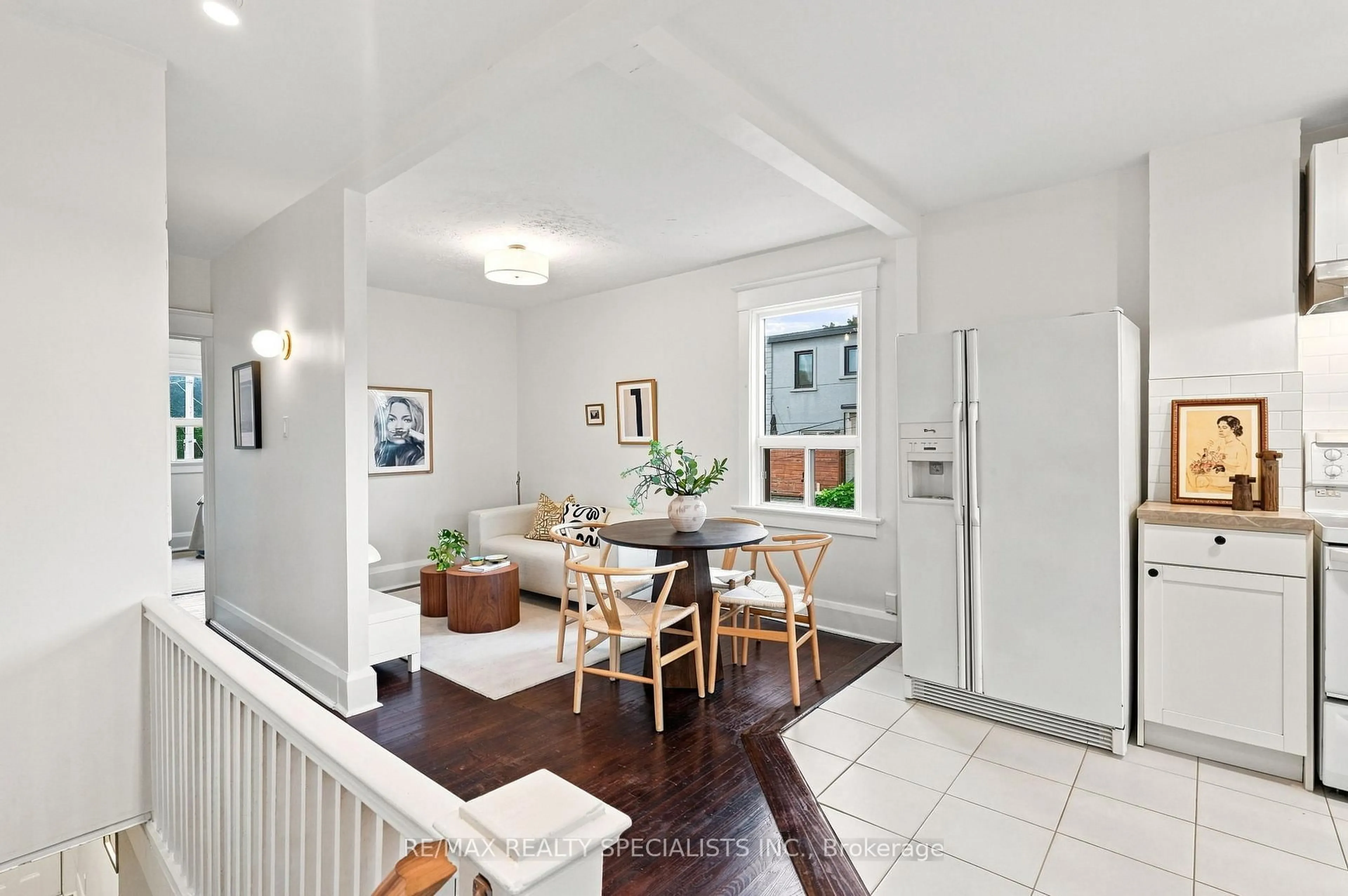 Unknown for 21 Mendel Ave, Toronto Ontario M4C 1E6