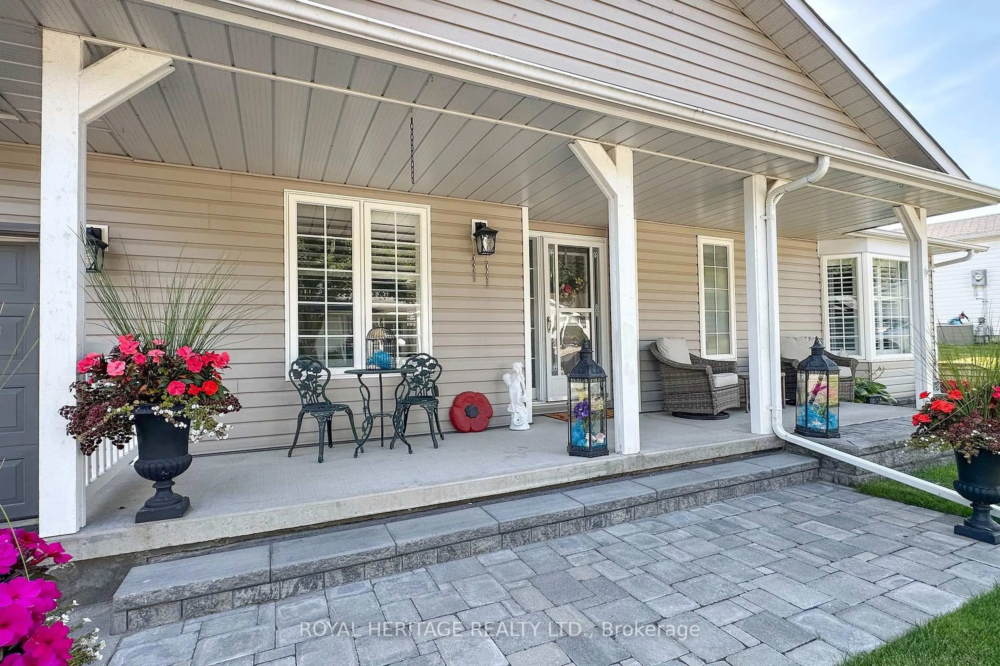 Patio, street for 17 Littlebrook Rd, Clarington Ontario L1B 1A4
