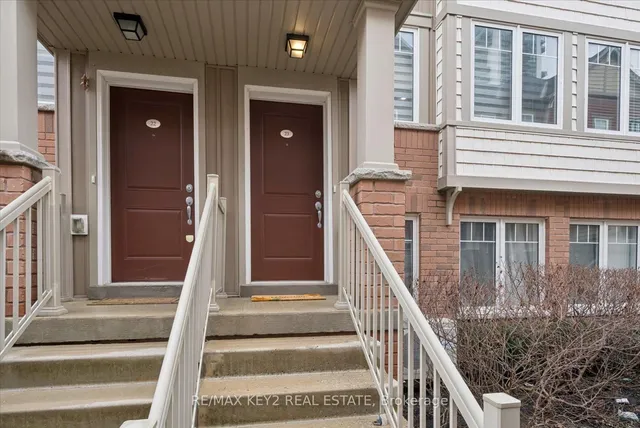 2500 Hill Rise Crt #23, Oshawa 3