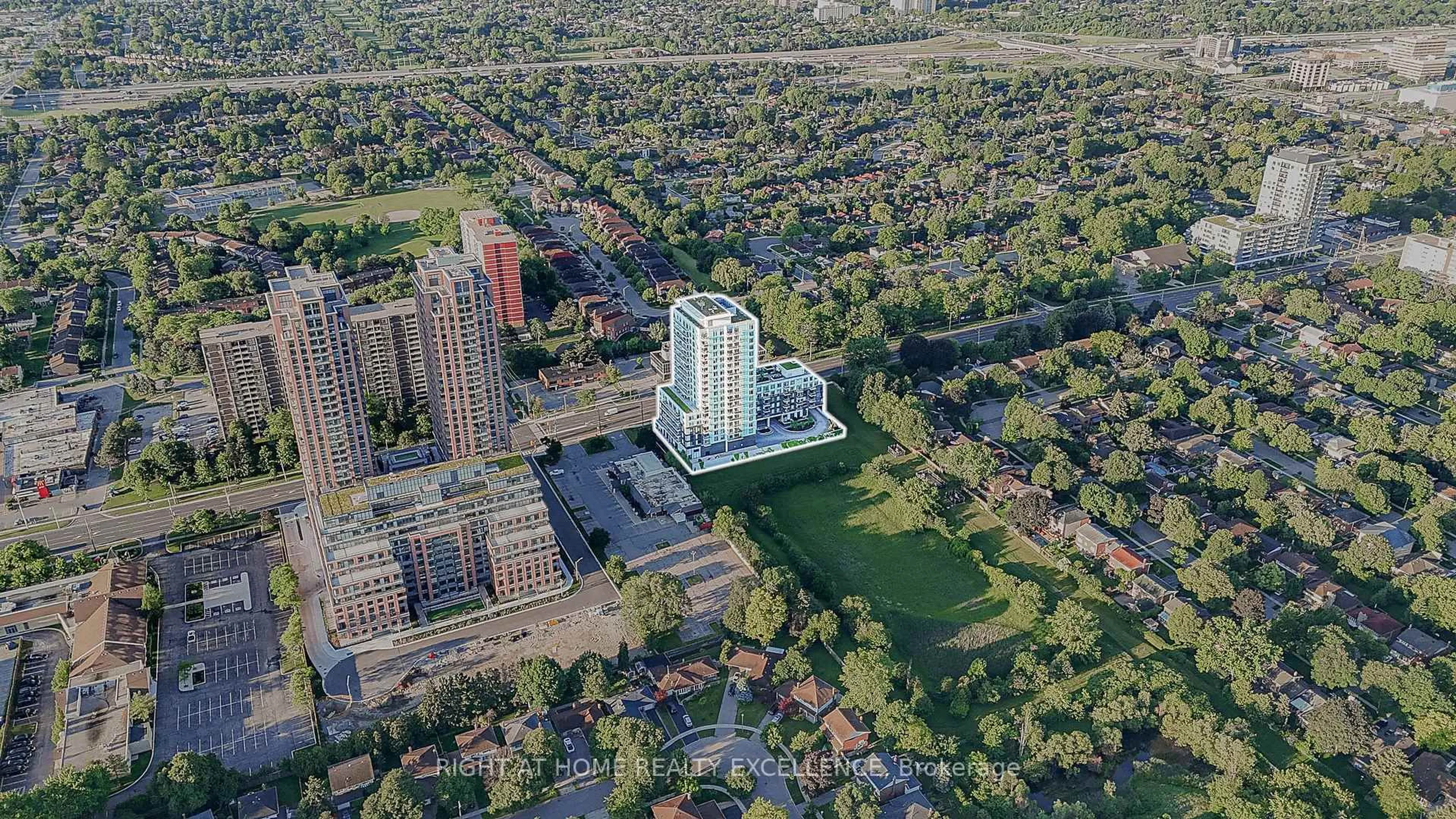 A pic from outside/outdoor area/front of a property/back of a property/a pic from drone, building for 3220 Sheppard Ave #1707, Toronto Ontario M1T 0B7
