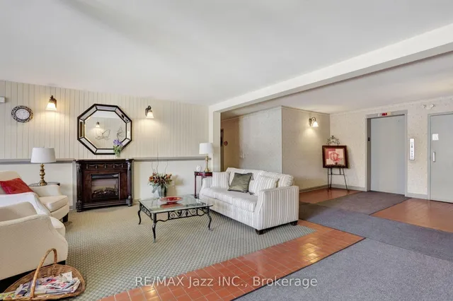 363 Simcoe St #401, Oshawa 4