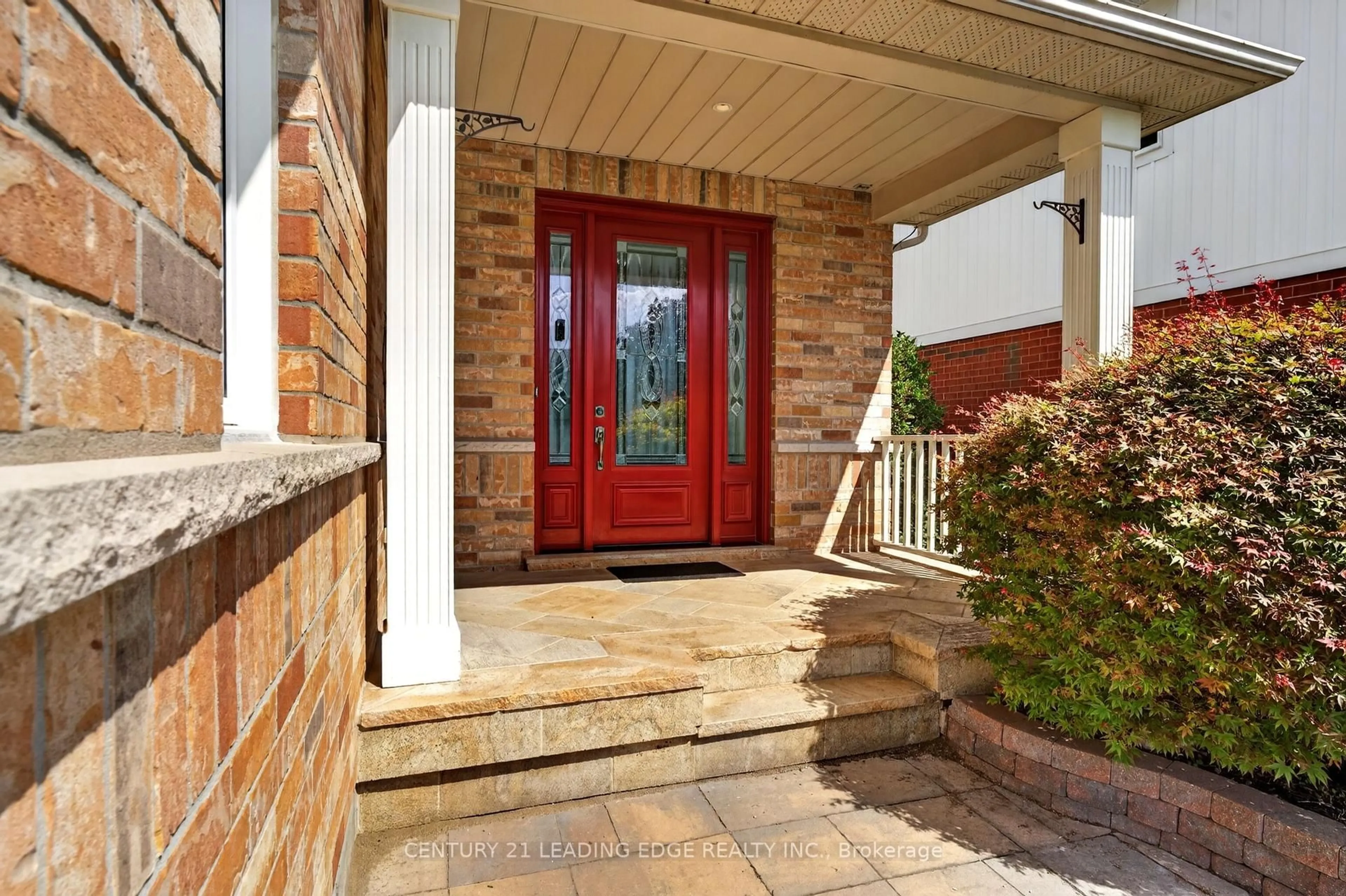 Indoor entryway for 134 Toscana Dr, Whitby Ontario L1R 2Z9