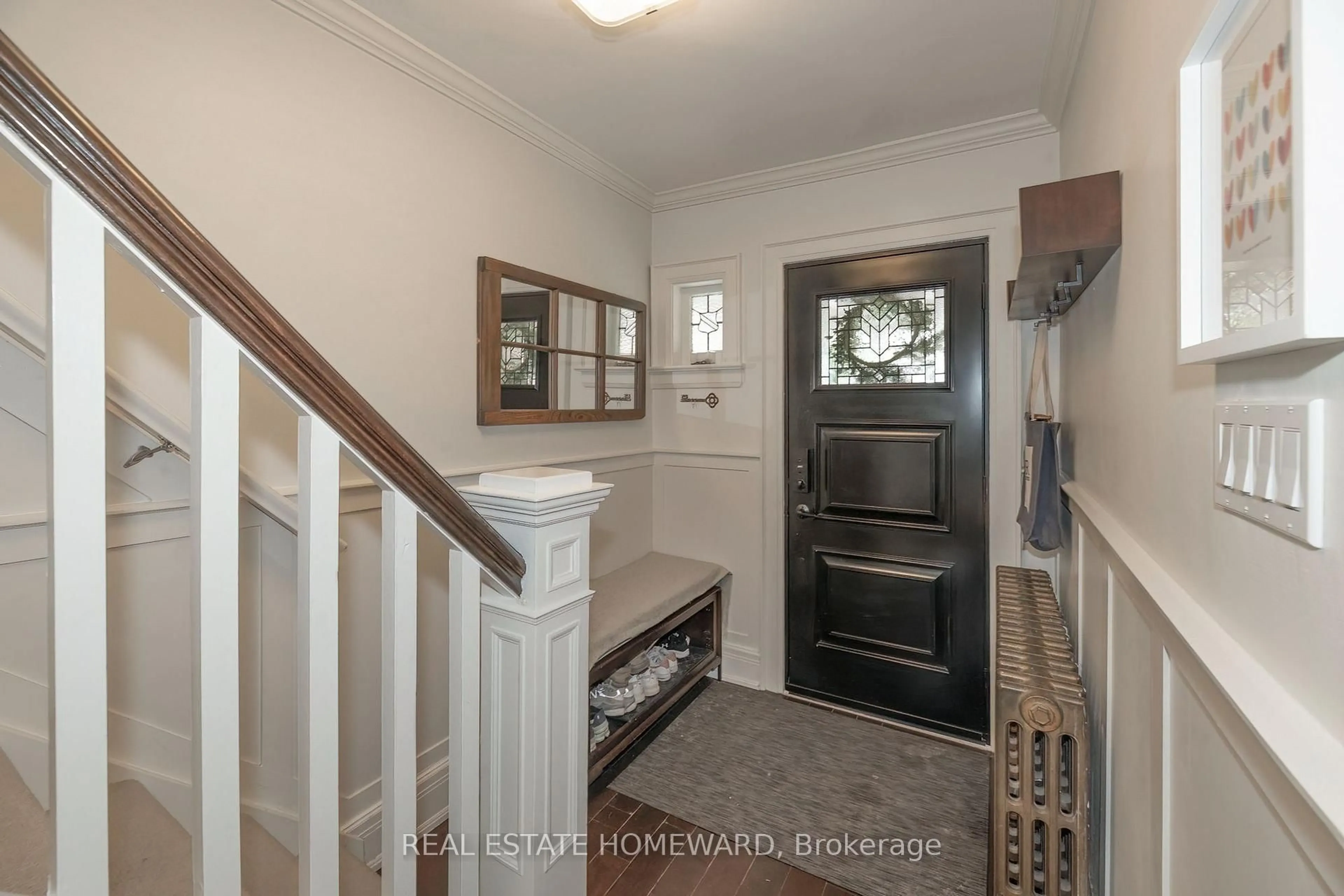 Indoor entryway for 53 Pepler Ave, Toronto Ontario M4J 2Y7