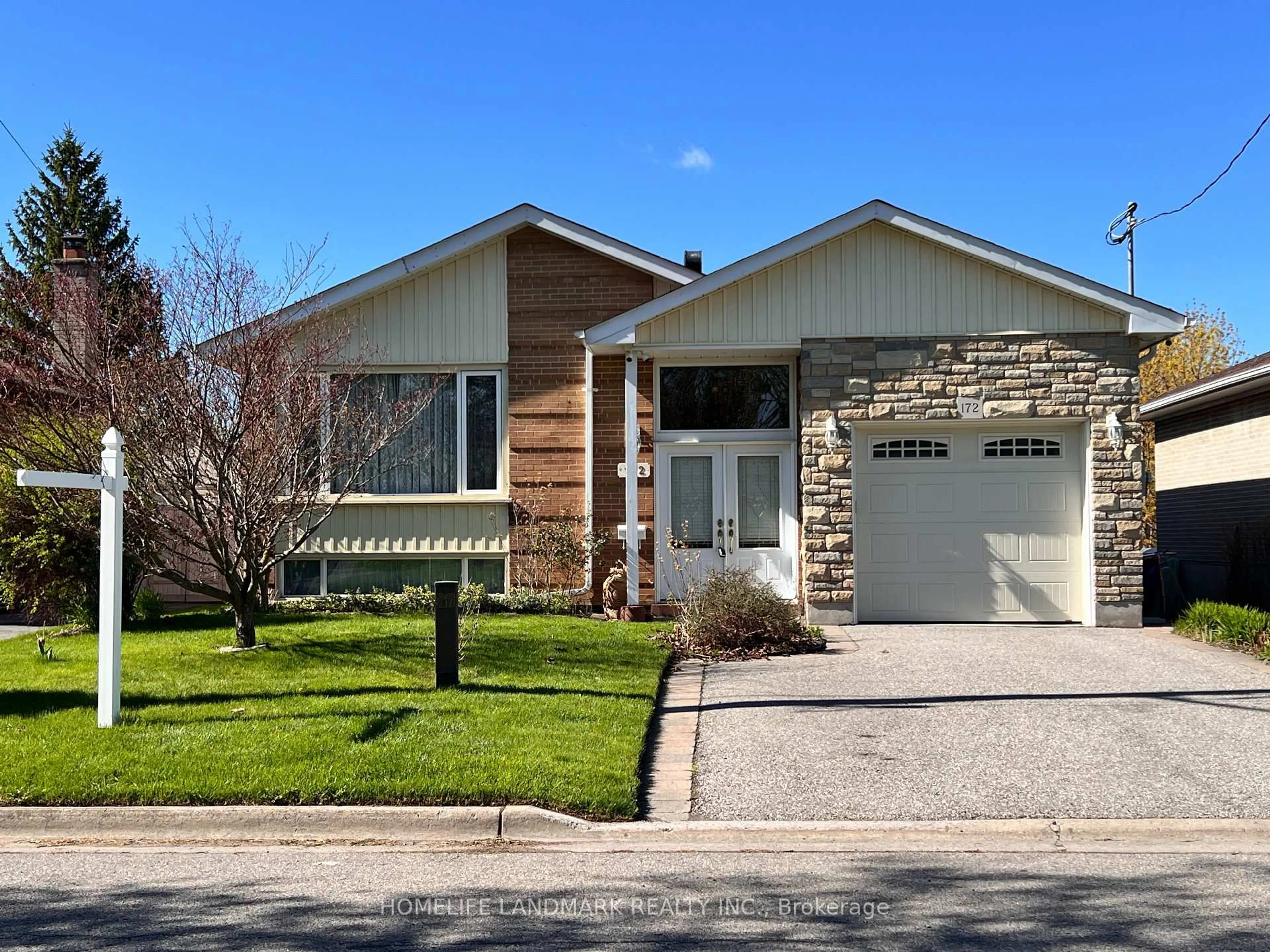 Home with brick exterior material, street for 172 Sussex St, Oshawa Ontario L1G 1V9