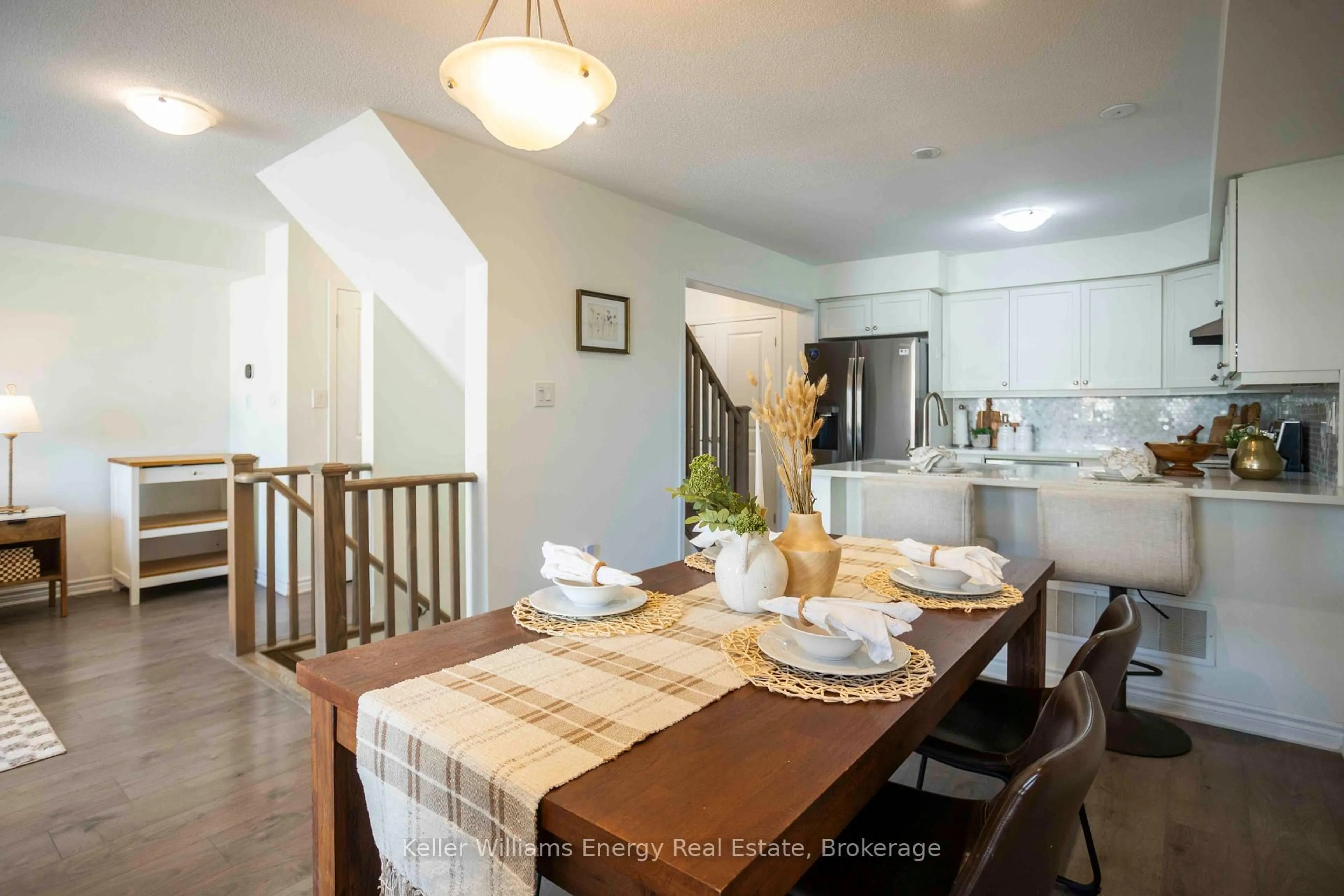 Open concept kitchen, unknown for 104 Howe Ave, Toronto Ontario M1C 0J4