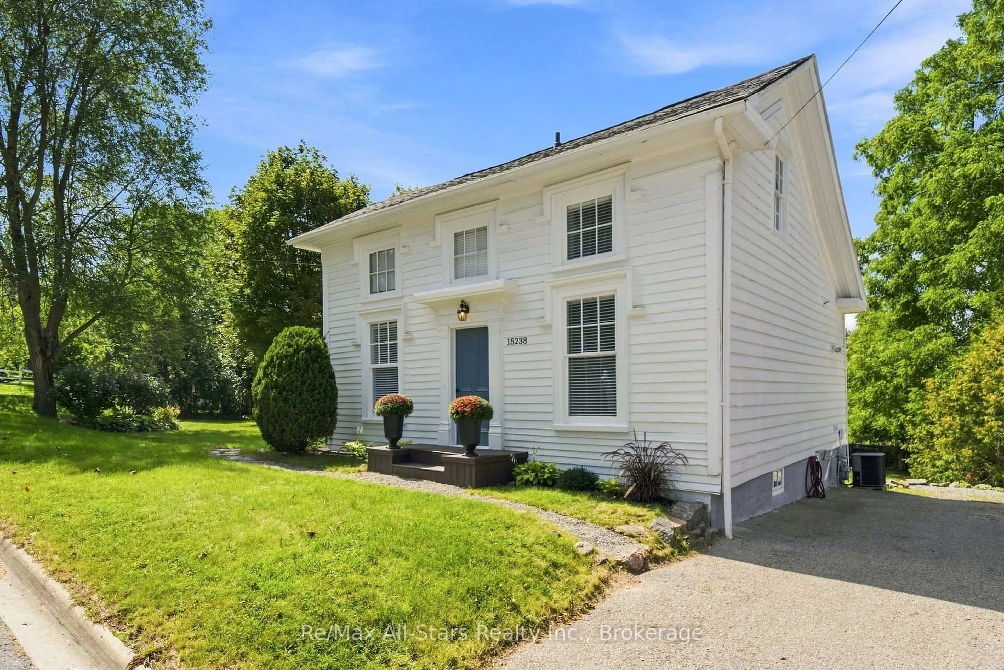 Home with vinyl exterior material, street for 15238 Old Simcoe Rd, Scugog Ontario L9L 1L1