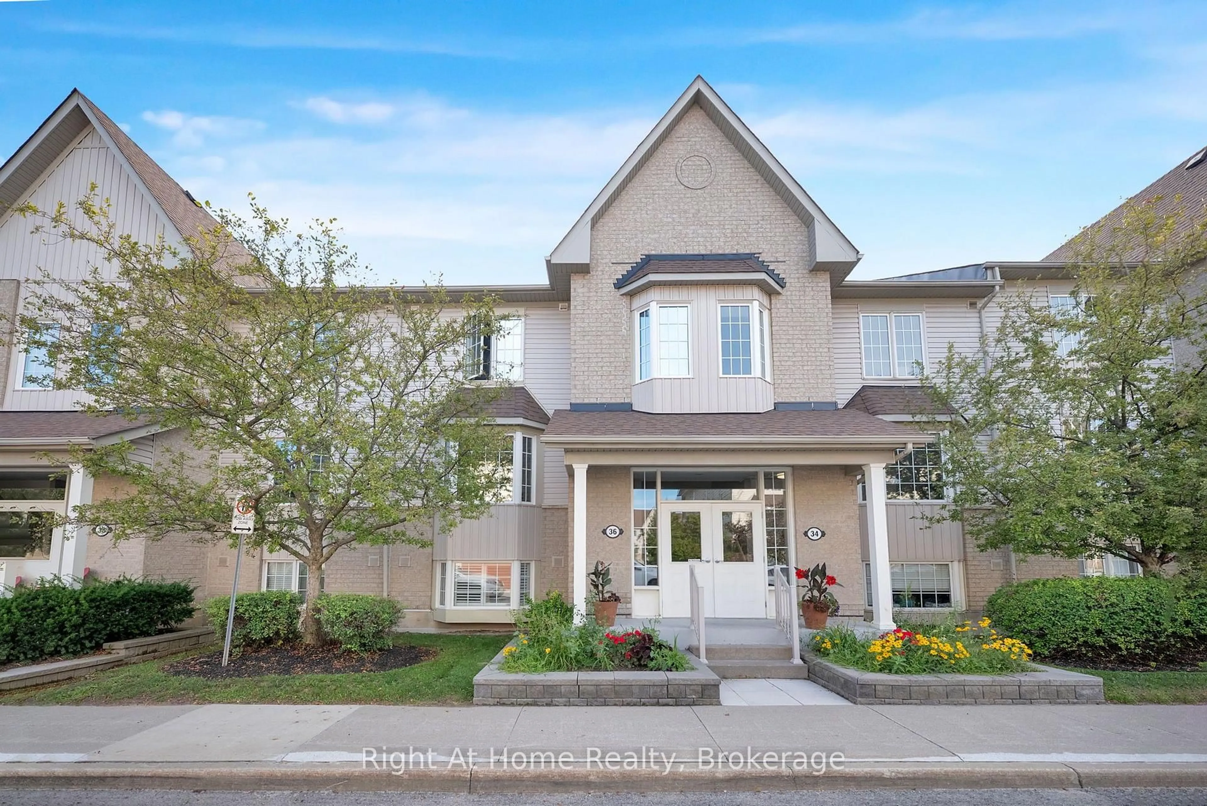 Unknown for 36 Petra Way #2, Whitby Ontario L1R 0A5