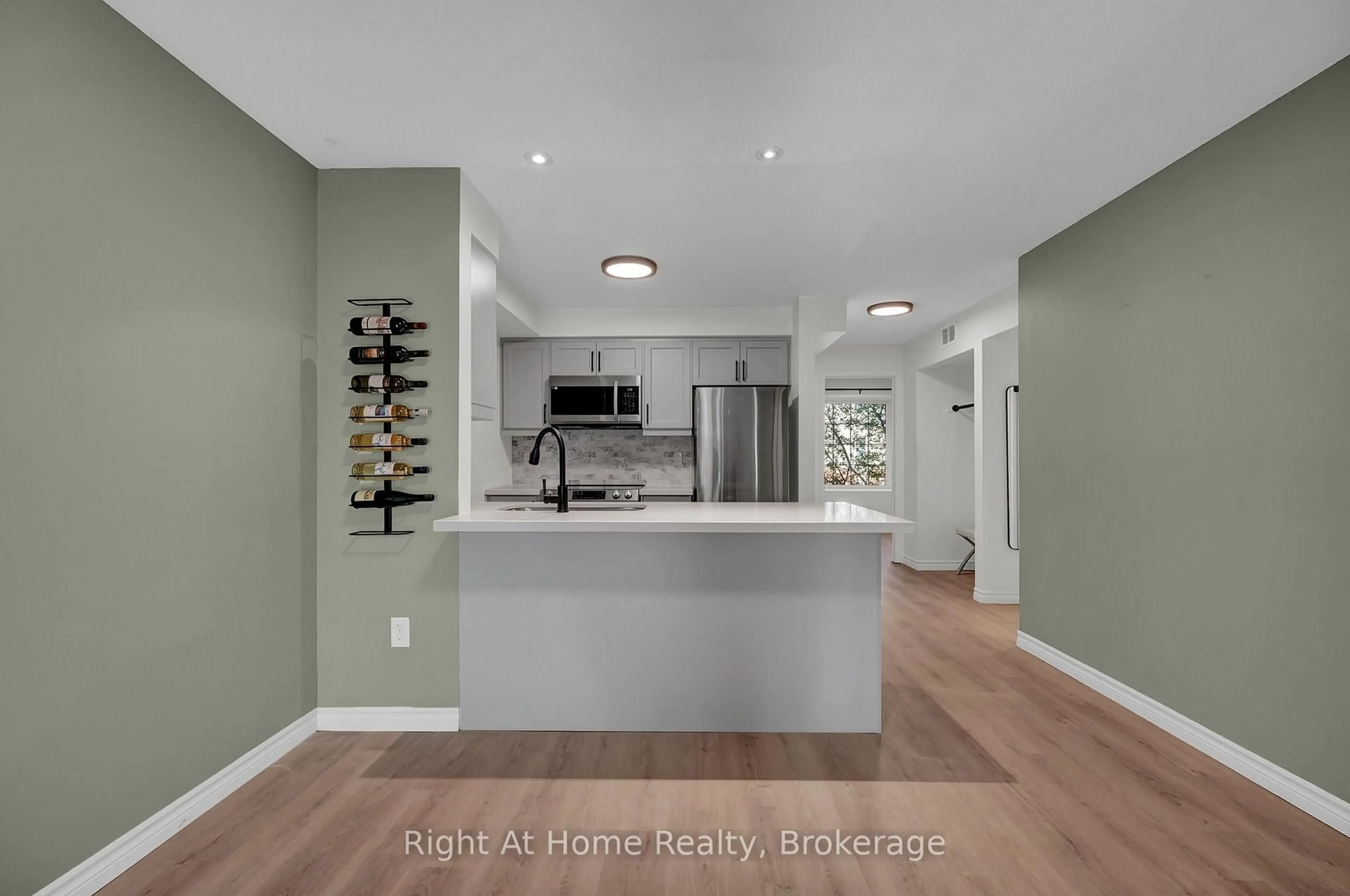 Open concept kitchen, unknown for 36 Petra Way #2, Whitby Ontario L1R 0A5
