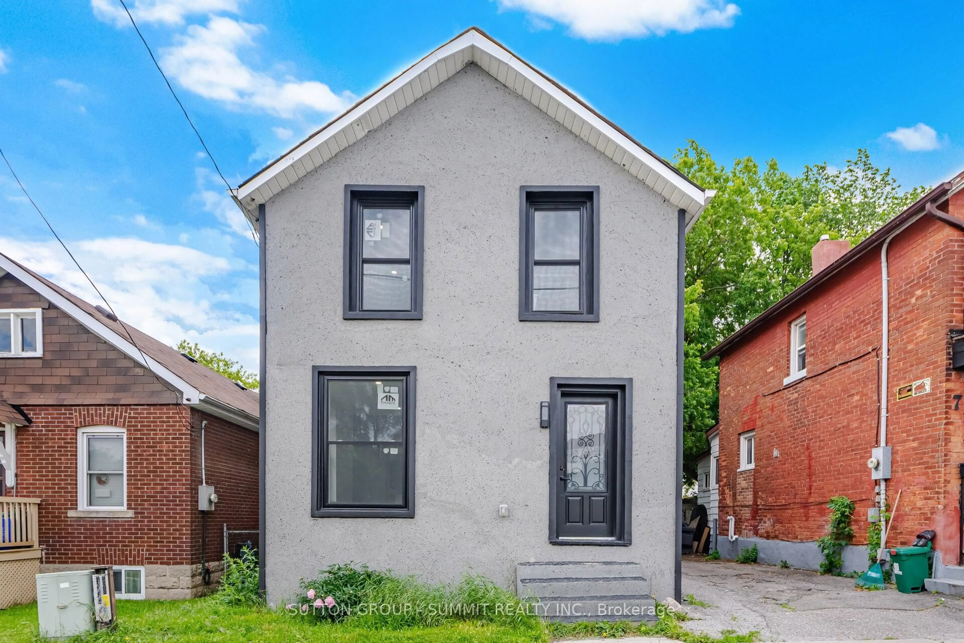 Home with brick exterior material, street for 11 MAPLE St, Oshawa Ontario L1H 2L6